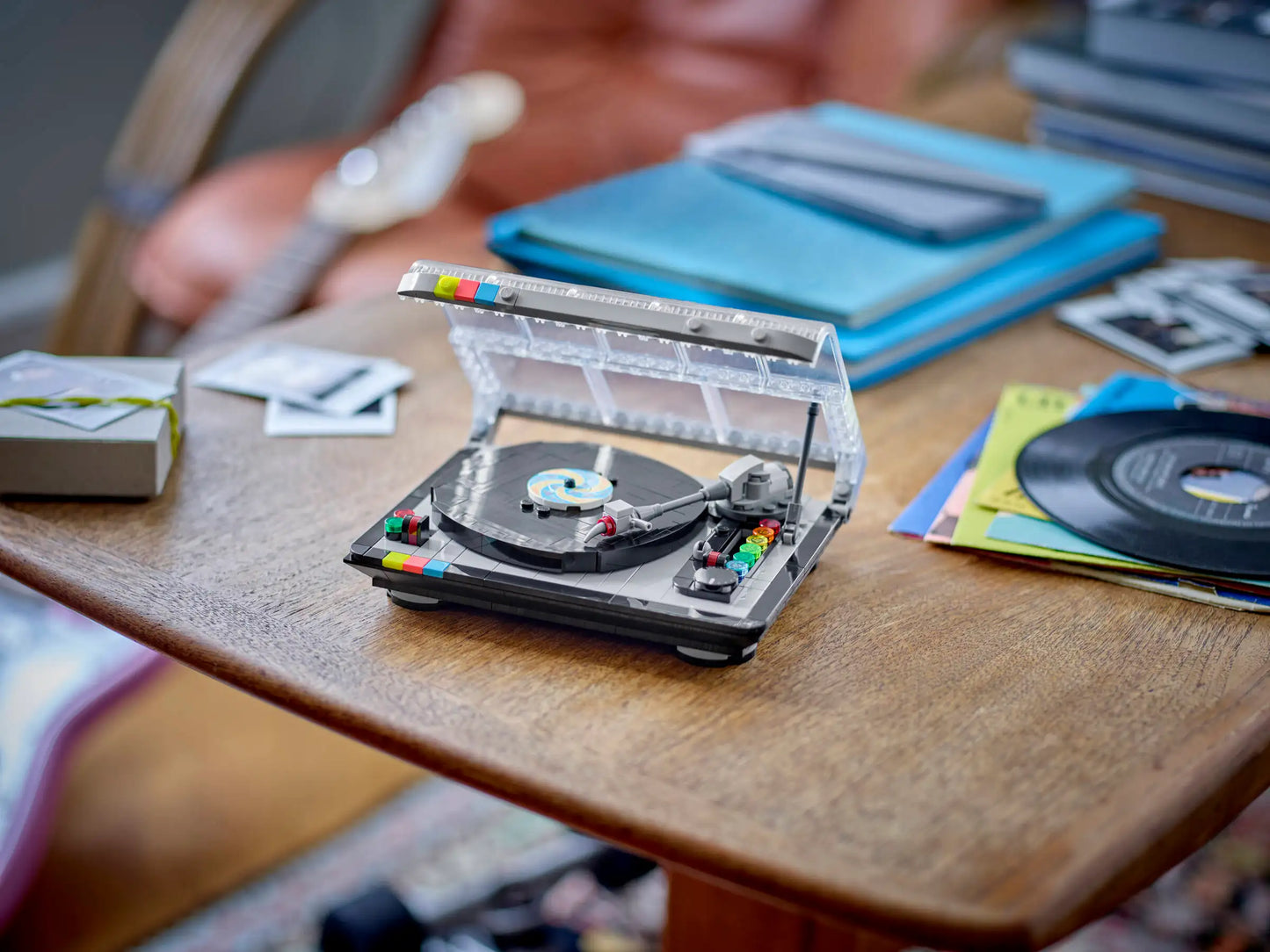 Compatible - 40699 - Retro Record Player - 310 Pieces