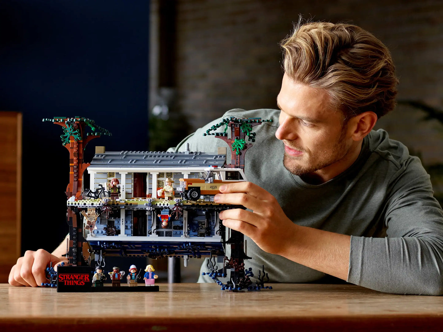 Compatible - 75810 - Stranger Things - The Upside Down - 2287 Pieces