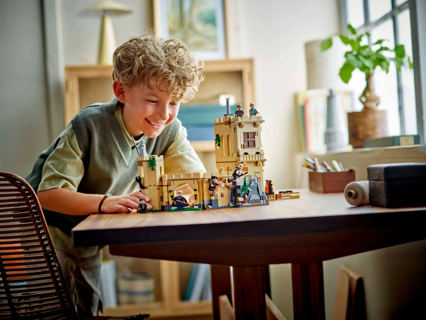 Compatible - 76447 - Harry Potter - Hogwarts Castle - Flying Lessons - 651 Pieces