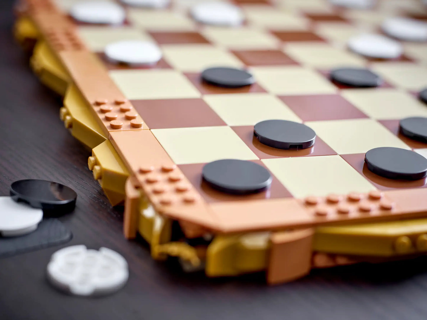 Compatible - 40719 - The Classic Chess Set - 743 Pieces