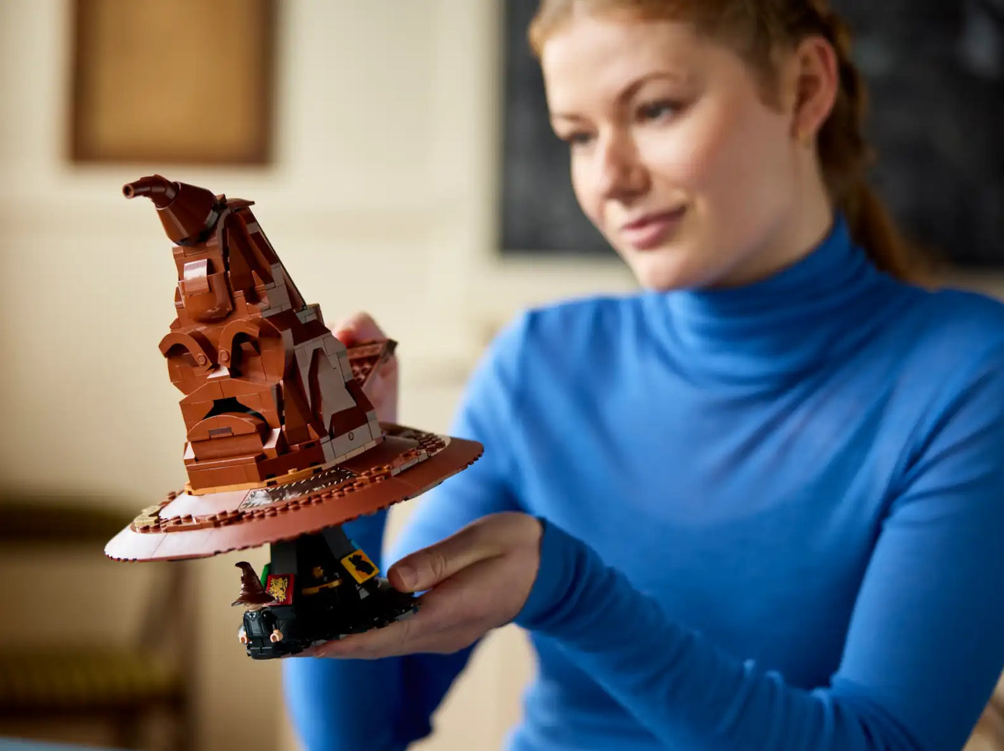 Compatible - 76429 - Talking Sorting Hat - 561 Pieces