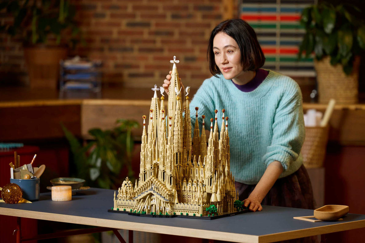 Compatible - Architecture - 21065 - Sagrada Família - 12060 Pieces