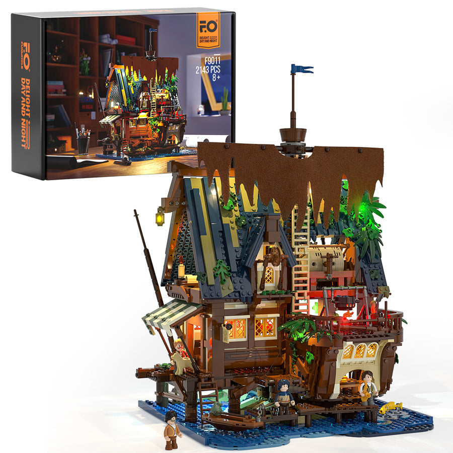 Funwhole/Lumibricks - F9011 - Medieval Pier Inn - 2,143 pieces