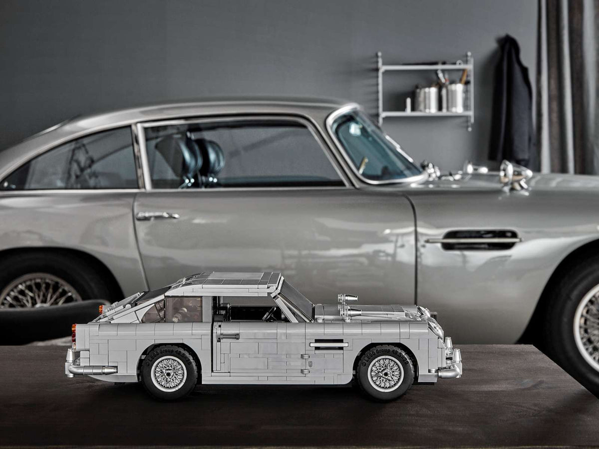 Compatible - Icons - 10262 - James Bond - Aston Martin - 1290 Pieces