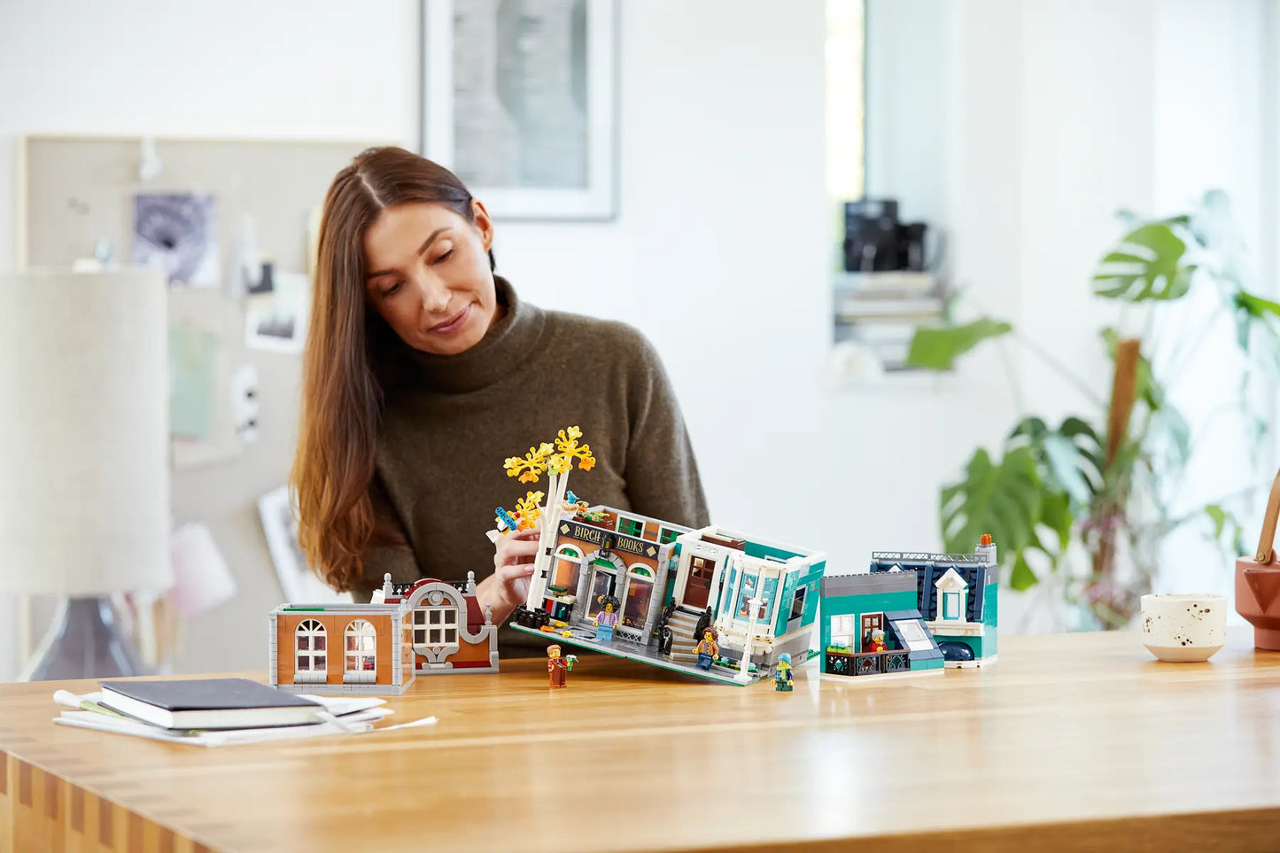 Compatible - 10270 - Creator Expert - Bookshop - 2504 Pieces