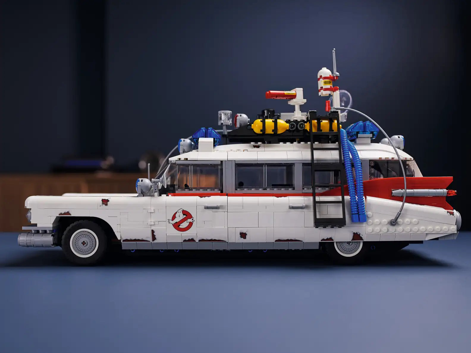 Compatible - Icons - 10274 - Ghostbusters Ecto-1 - 2352 Pieces