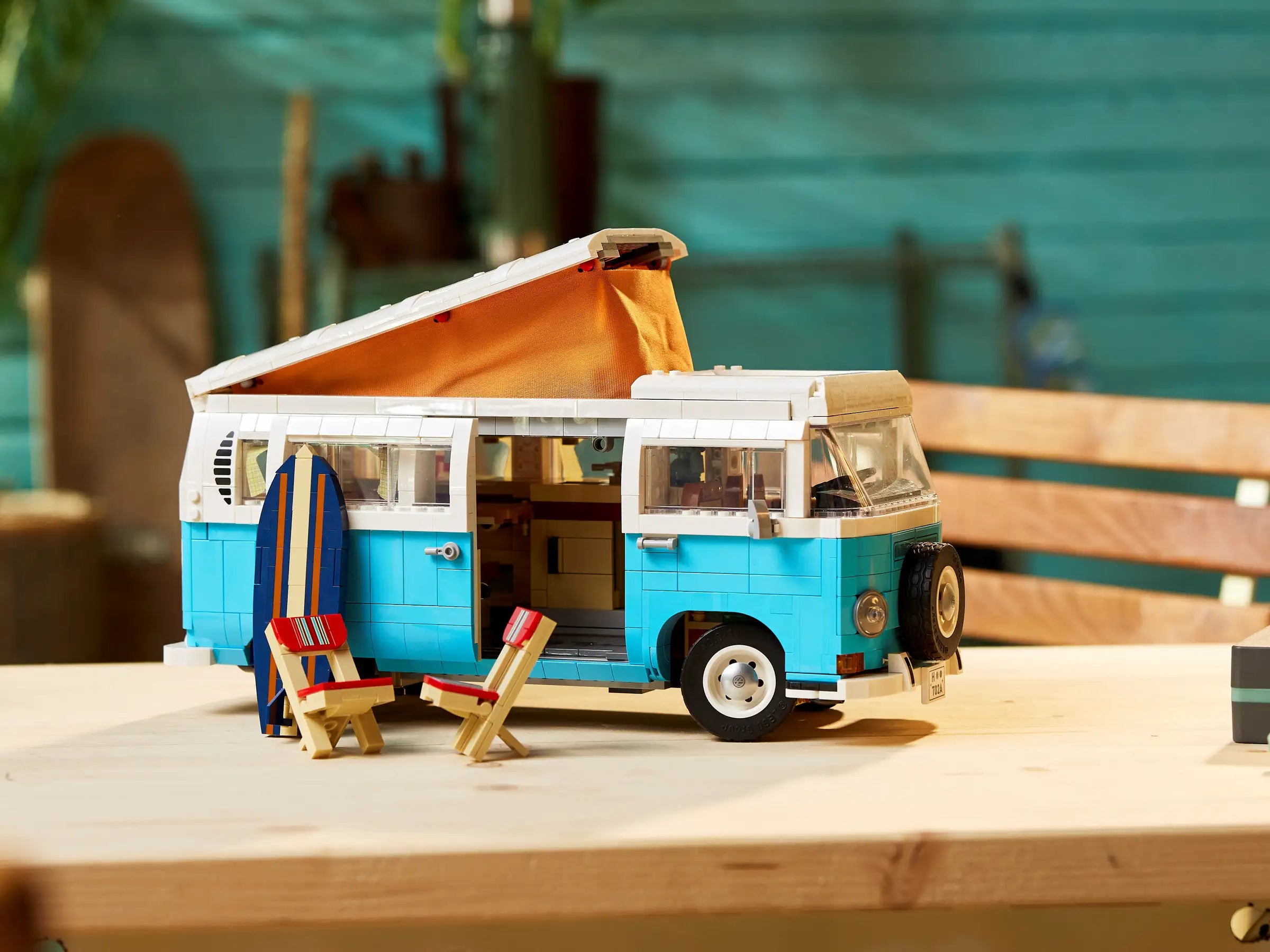 Compatible - Icons - 10279 - Volkswagen T2 Camper Van - 2207 Pieces