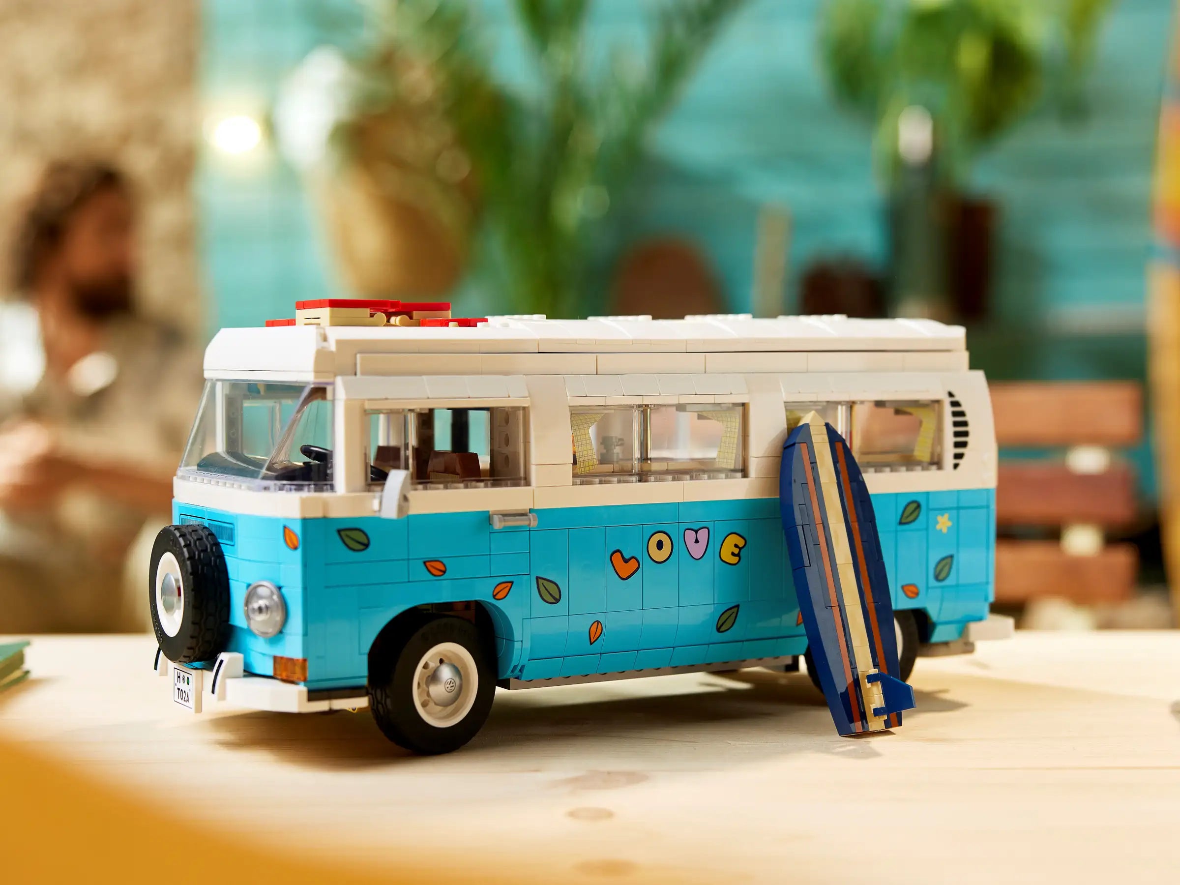 Compatible - Icons - 10279 - Volkswagen T2 Camper Van - 2207 Pieces
