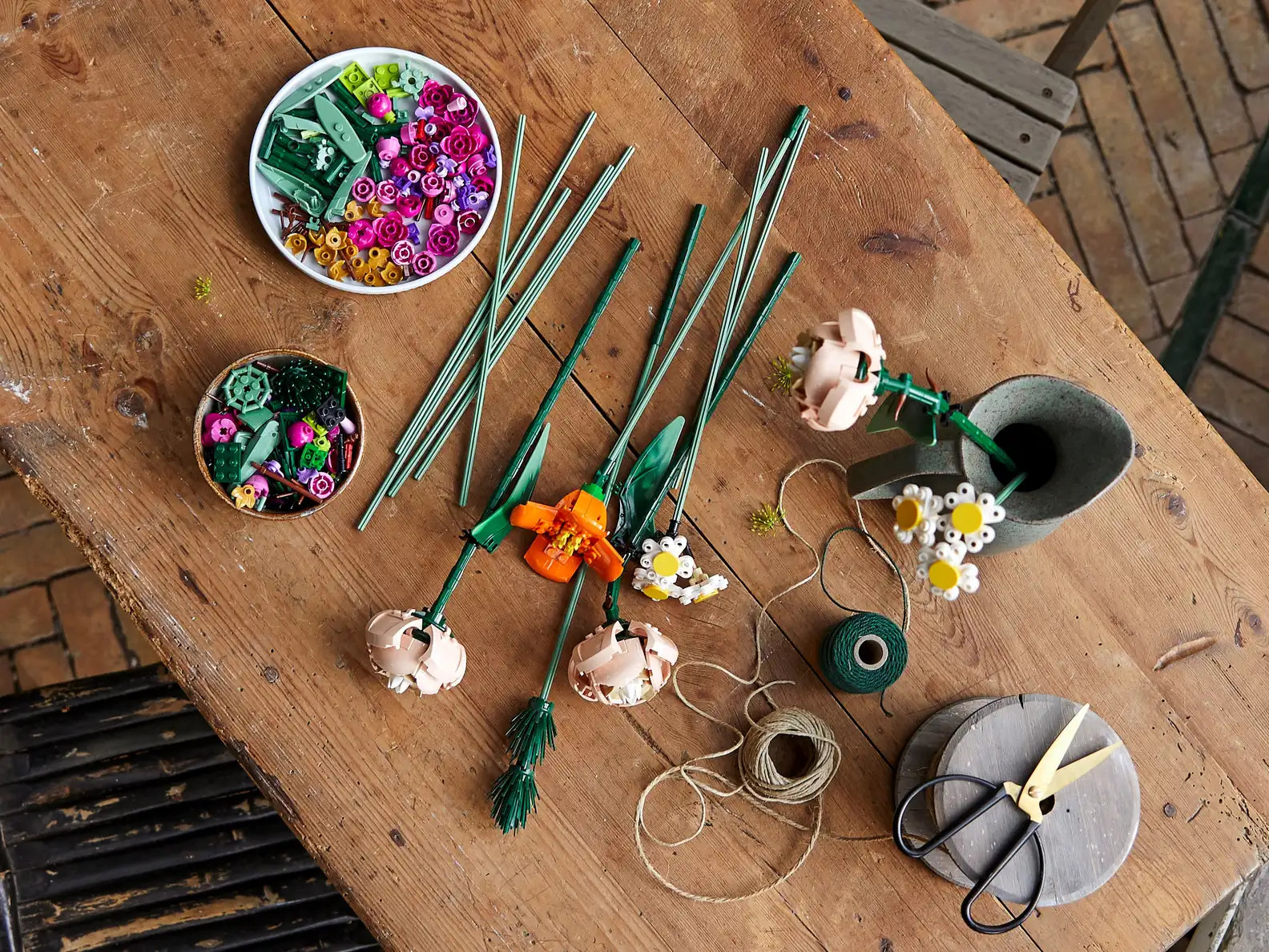 Compatible - Botanicals - 10280 - Flower Bouquet - 756 Pieces