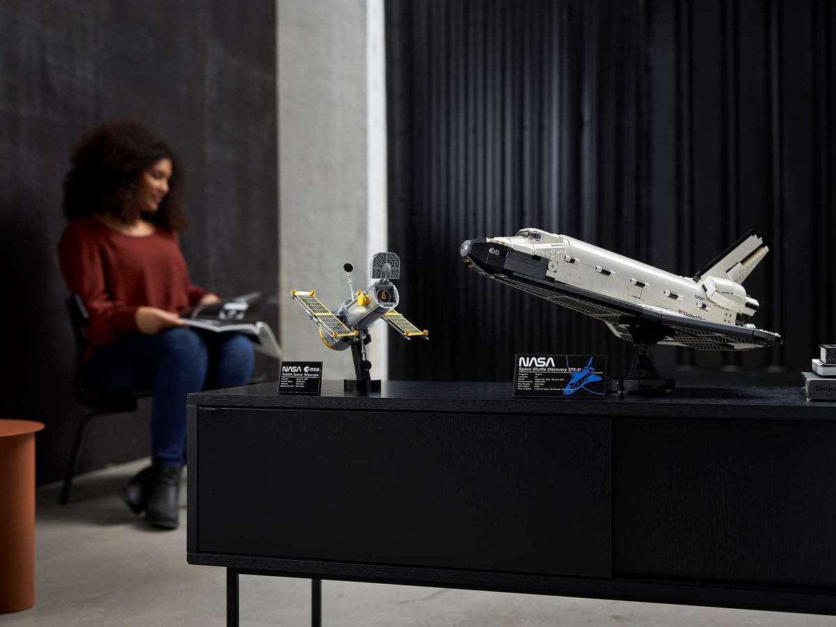 Compatible - Icons - 10283 - NASA - Space Shuttle Discovery - 2354 Pieces