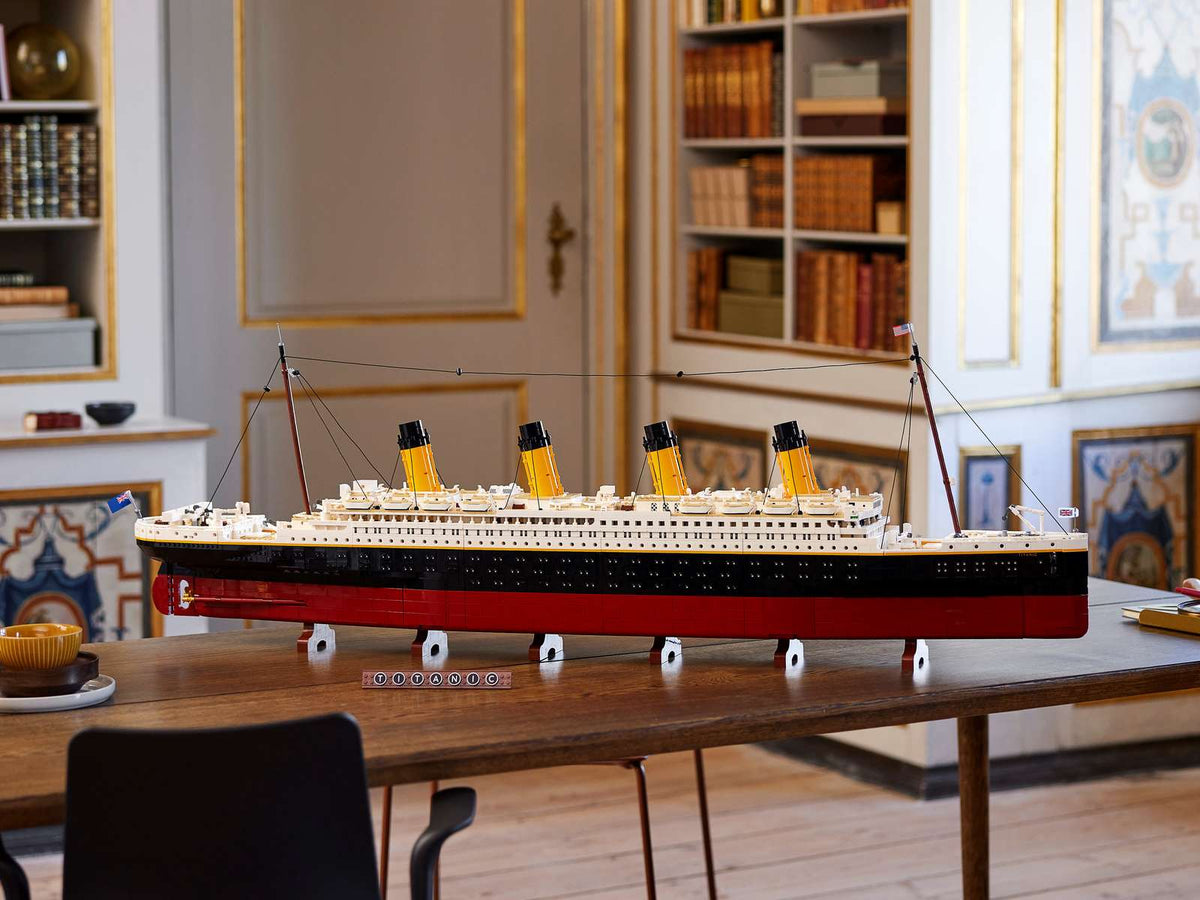 Compatible - Icons - 10294 - Titanic - 9090 Pieces