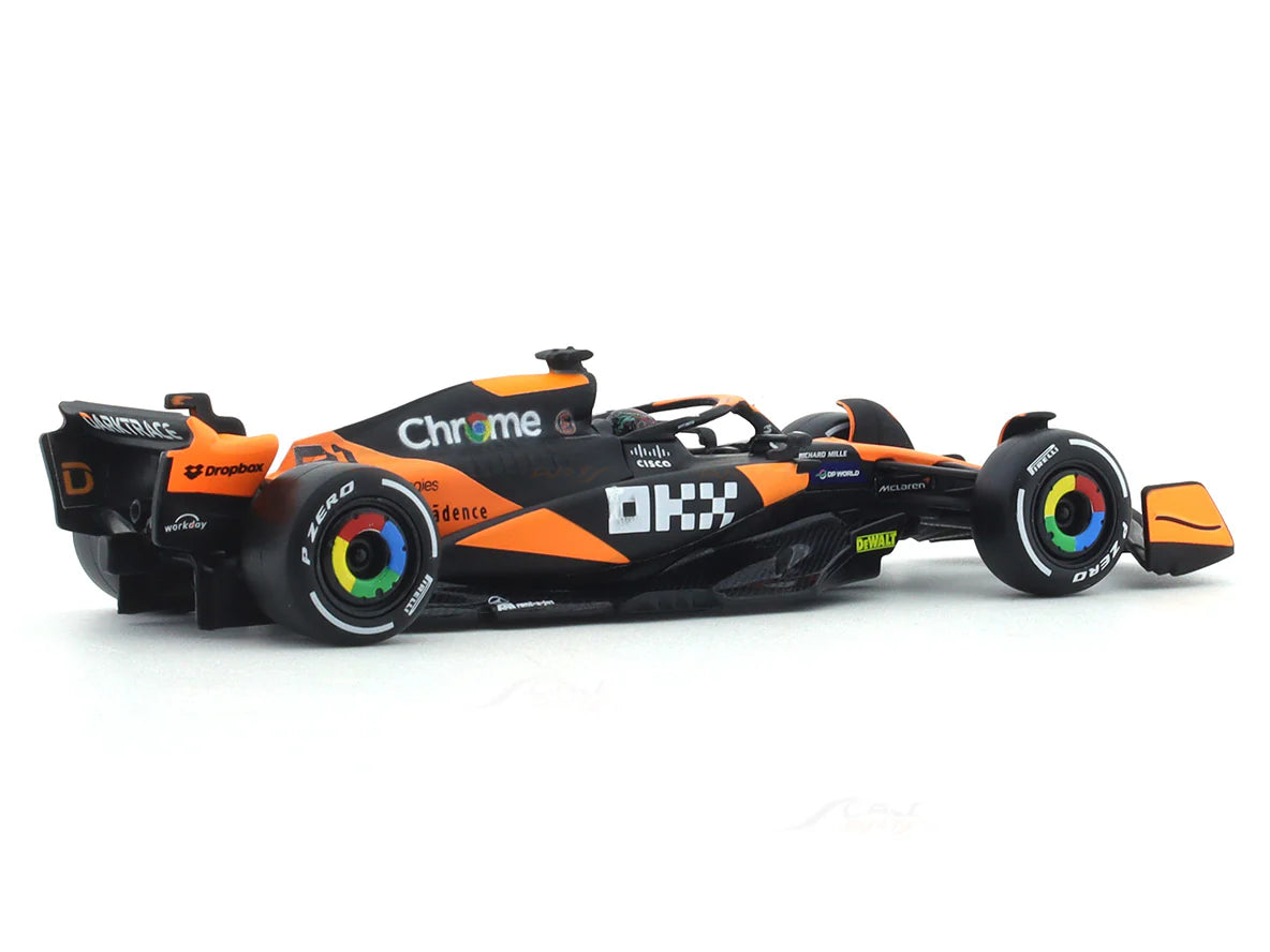 Bburago - 2024 - Mclaren MCL38 - No 81 - Oscar Piastri - 1:43 - Scale Model