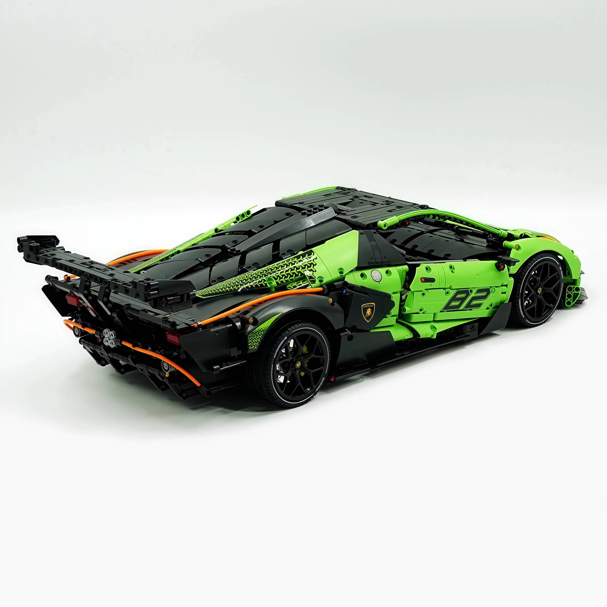 LaoLiang MOC 01 - Lamborghini Essenza SCV12 - 4100 Pieces