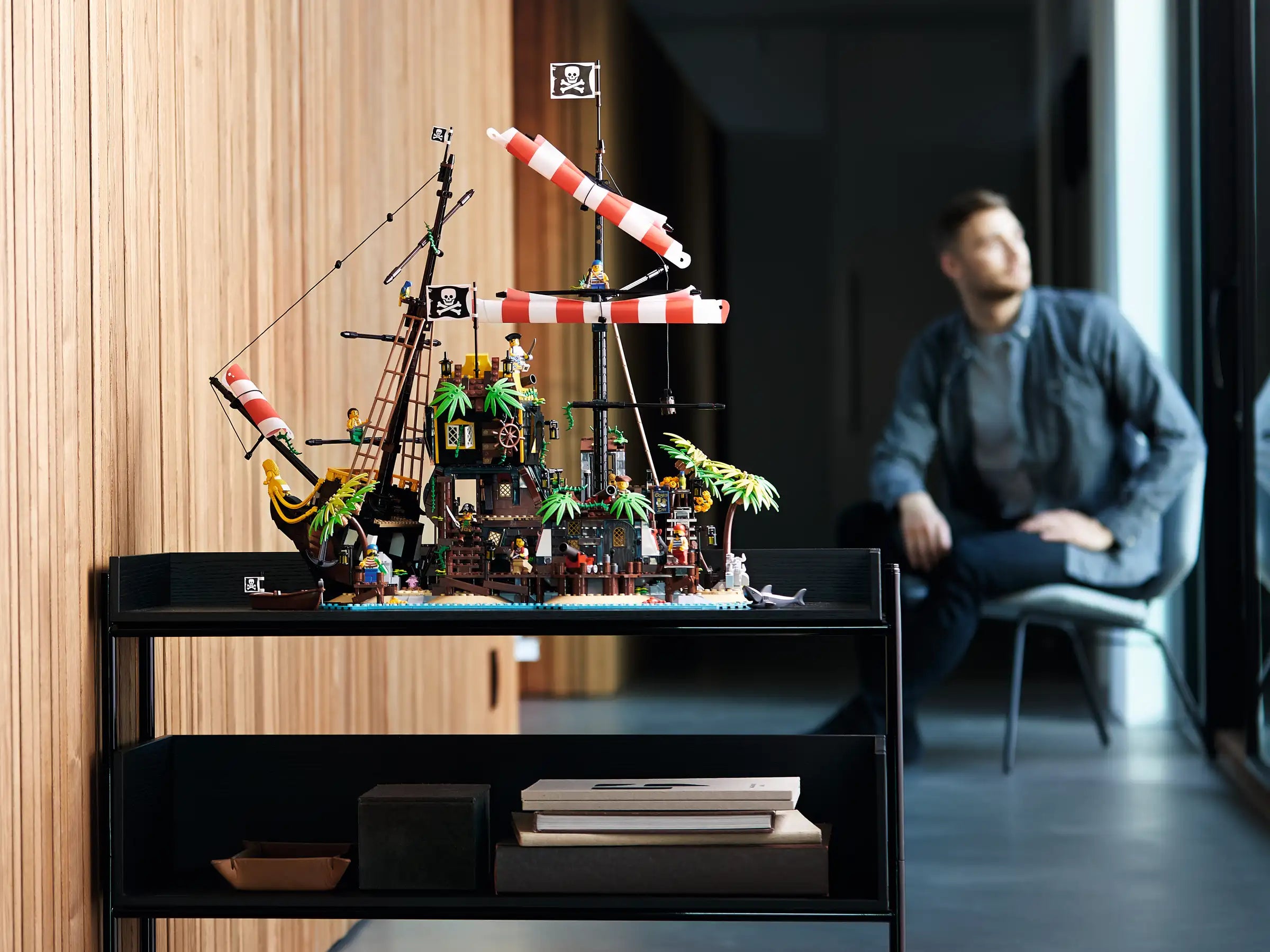 Compatible - IDEAS - 21322 - Pirates Of Barracuda Bay - 2545 Pieces