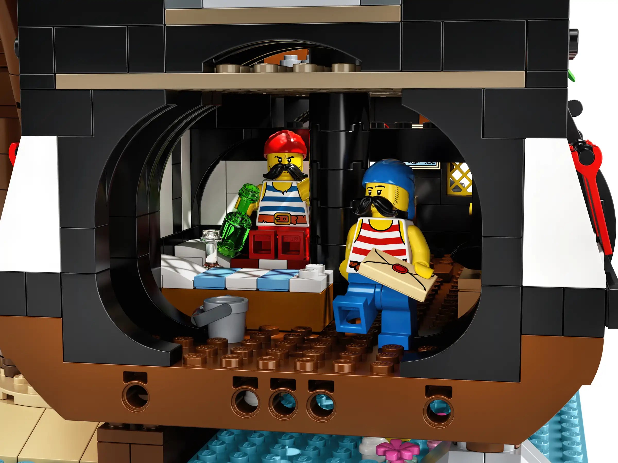 Compatible - IDEAS - 21322 - Pirates Of Barracuda Bay - 2545 Pieces