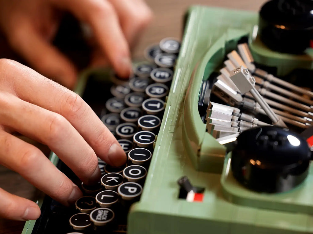 Compatible - IDEAS - 21327 - Typewriter - 2079 Pieces