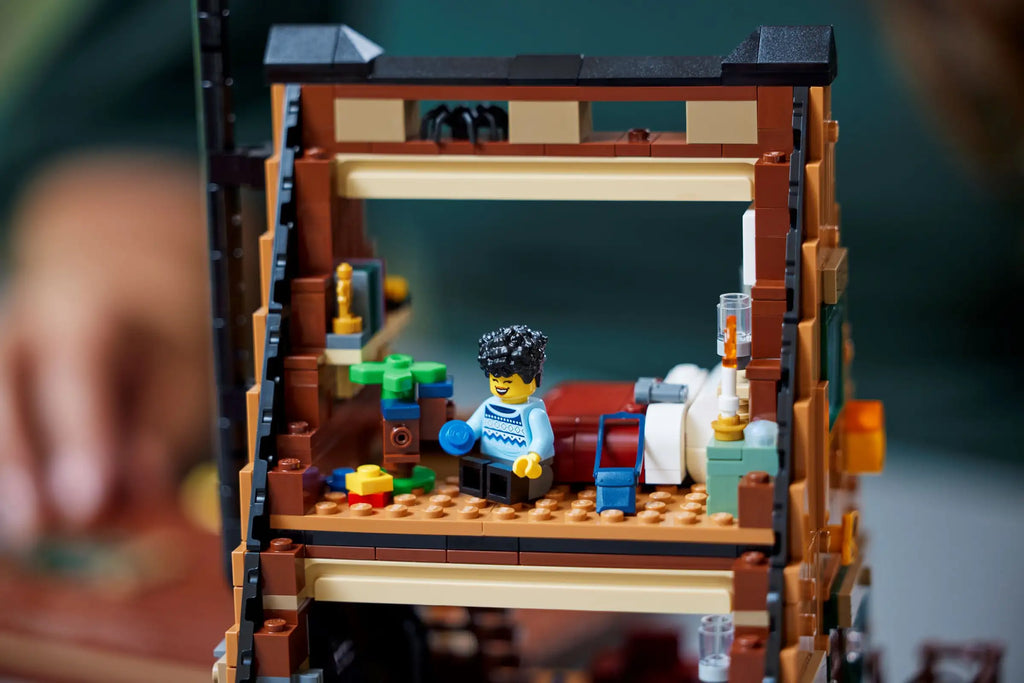Compatible - IDEAS - 21338 - A Frame Cabin - 2082 Pieces