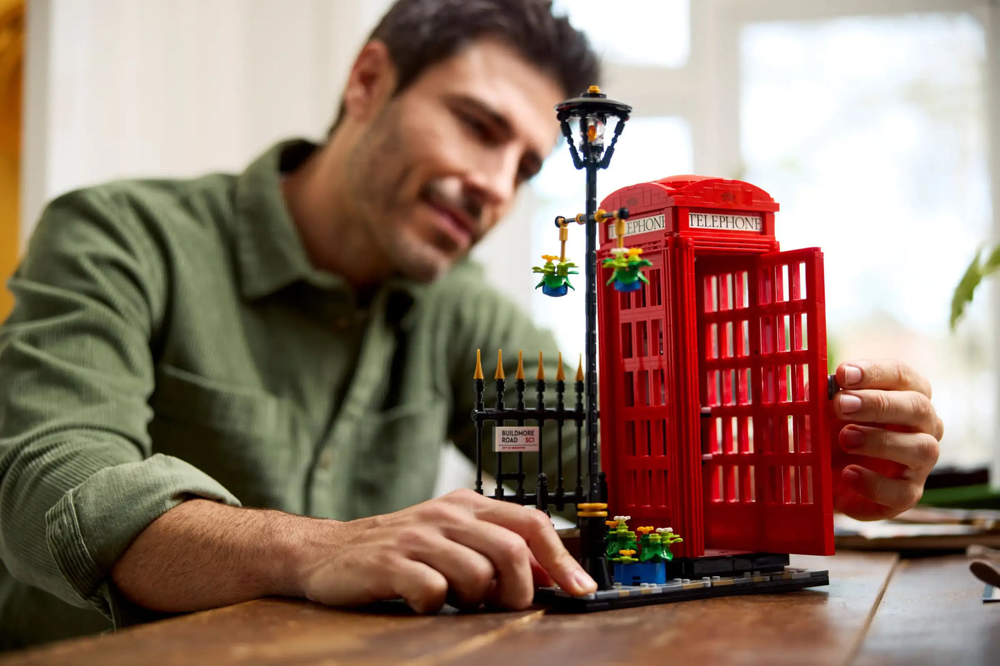 Compatible - 21347 - Red London Telephone Box - 1460 Pieces