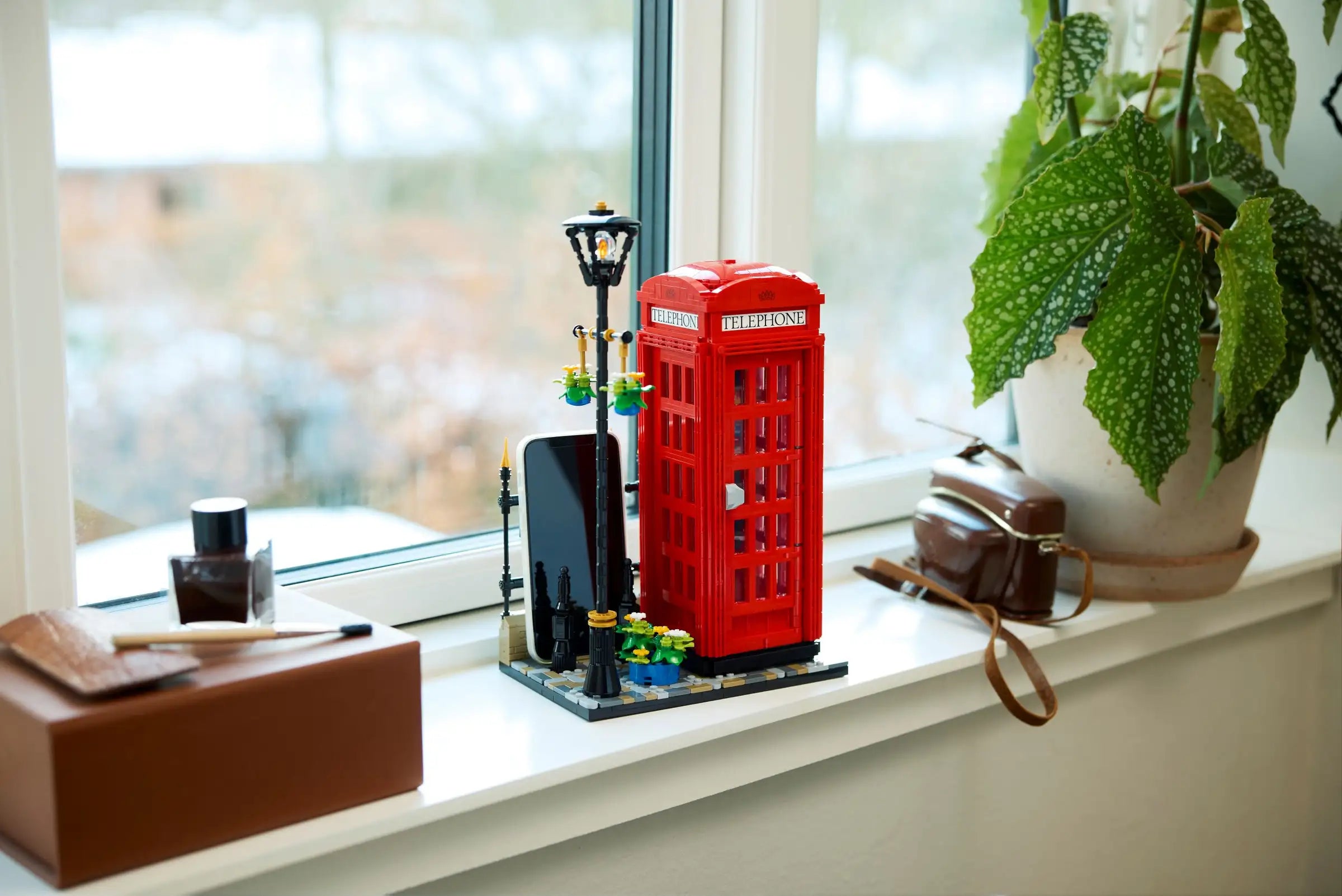Compatible - IDEAS - 21347 - Red London Telephone Box - 1460 Pieces
