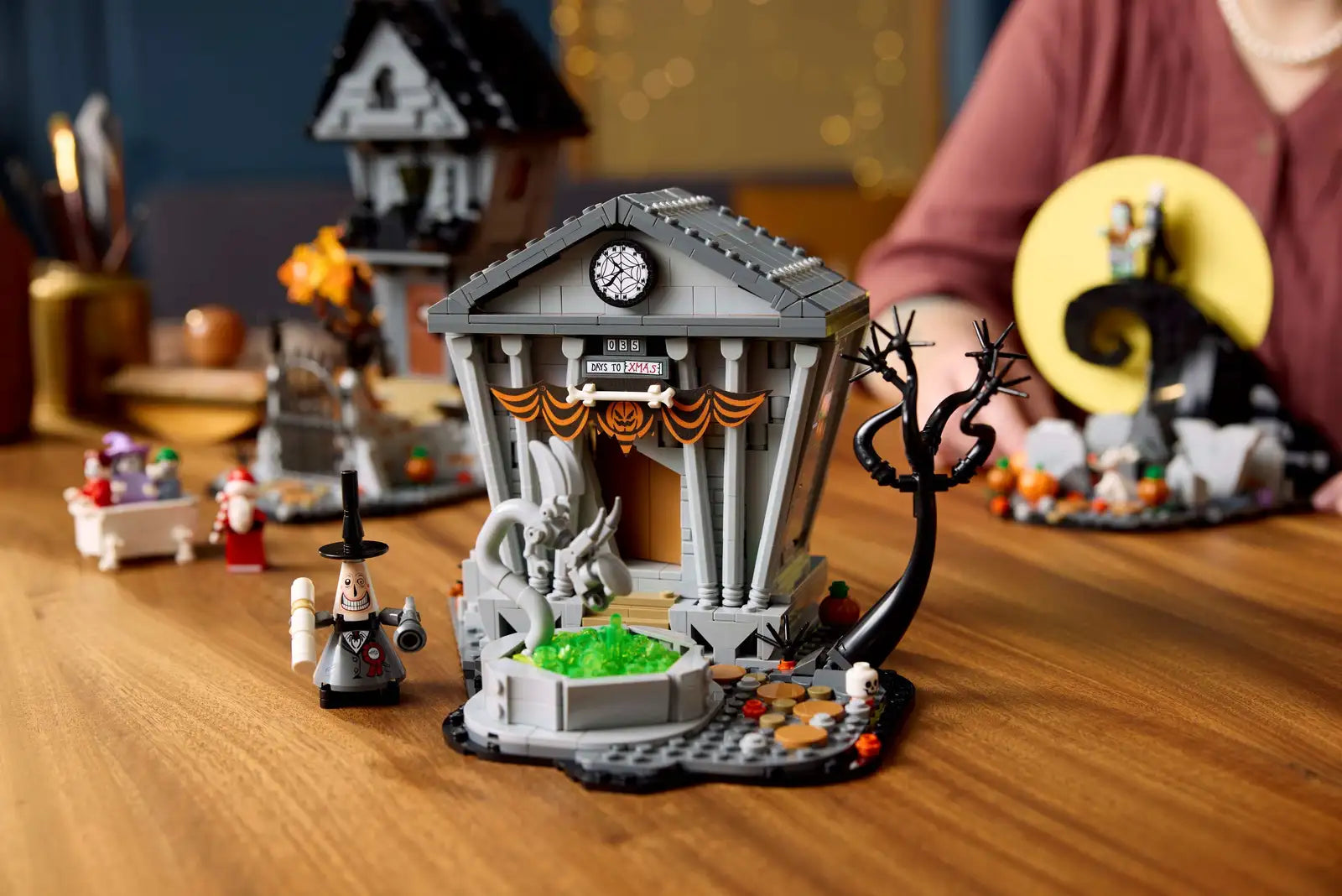 Compatible - IDEAS - 21351 - Disney Tim Burton's - The Nightmare Before Christmas - 2193 Pieces