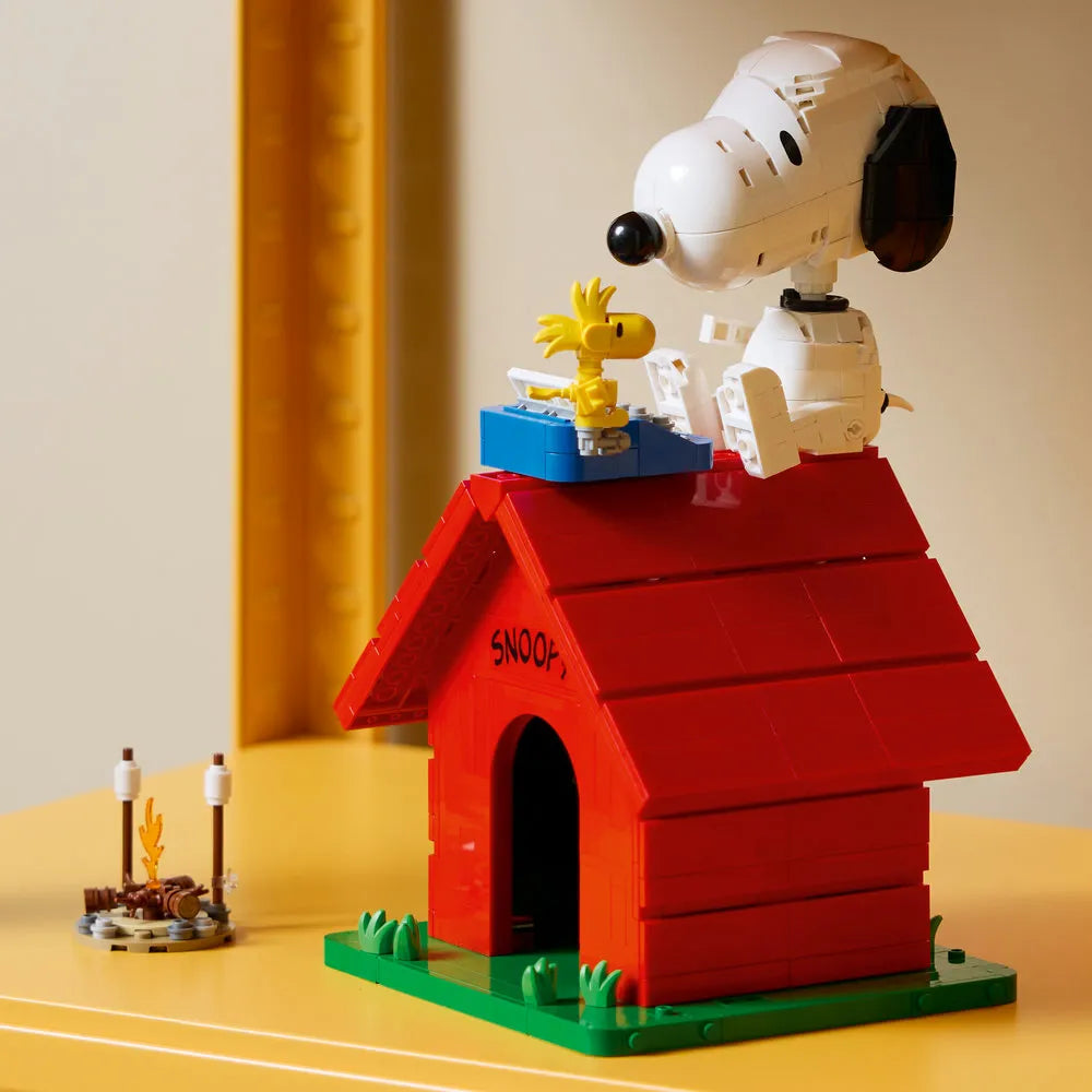 Compatible - IDEAS - 21368 - Peanuts: Snoopy's Doghouse - 964 Pieces