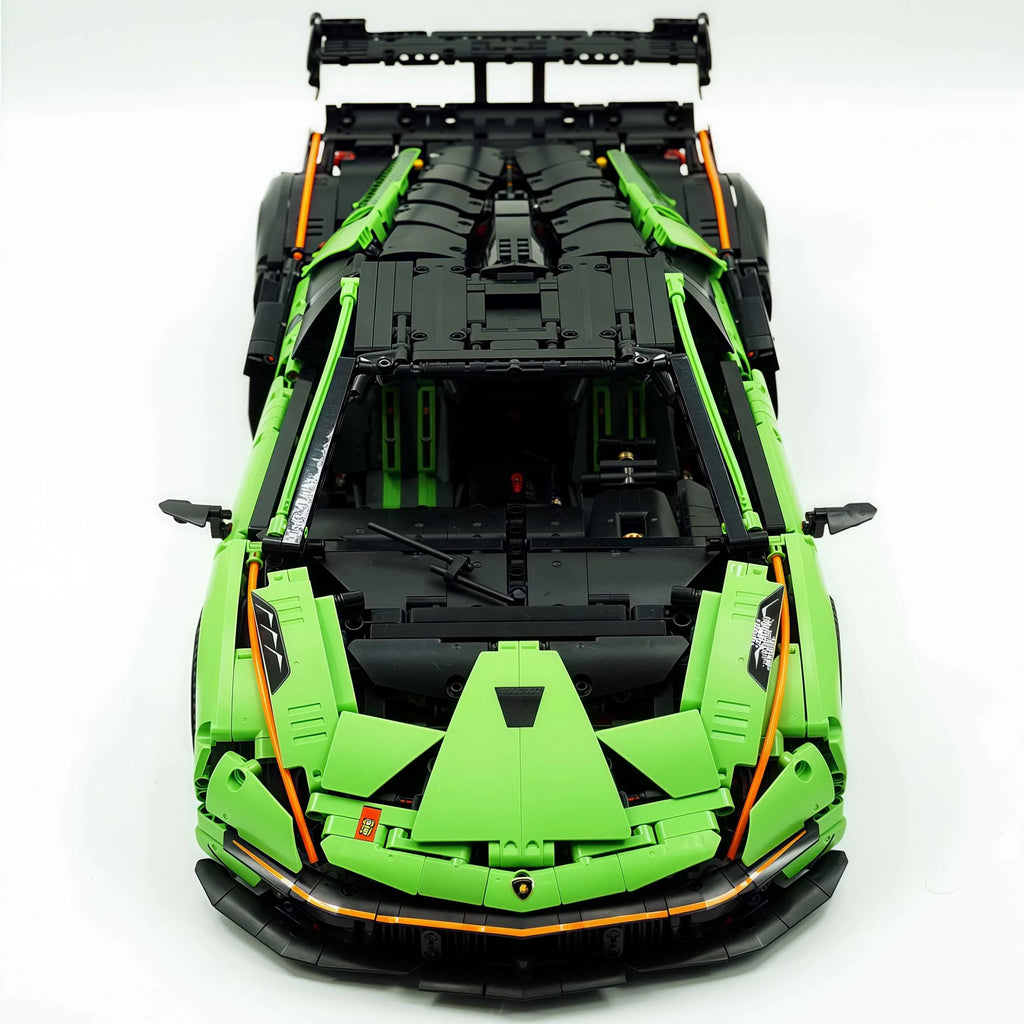 LaoLiang MOC 01 - Lamborghini Essenza SCV12 - 4100 Pieces
