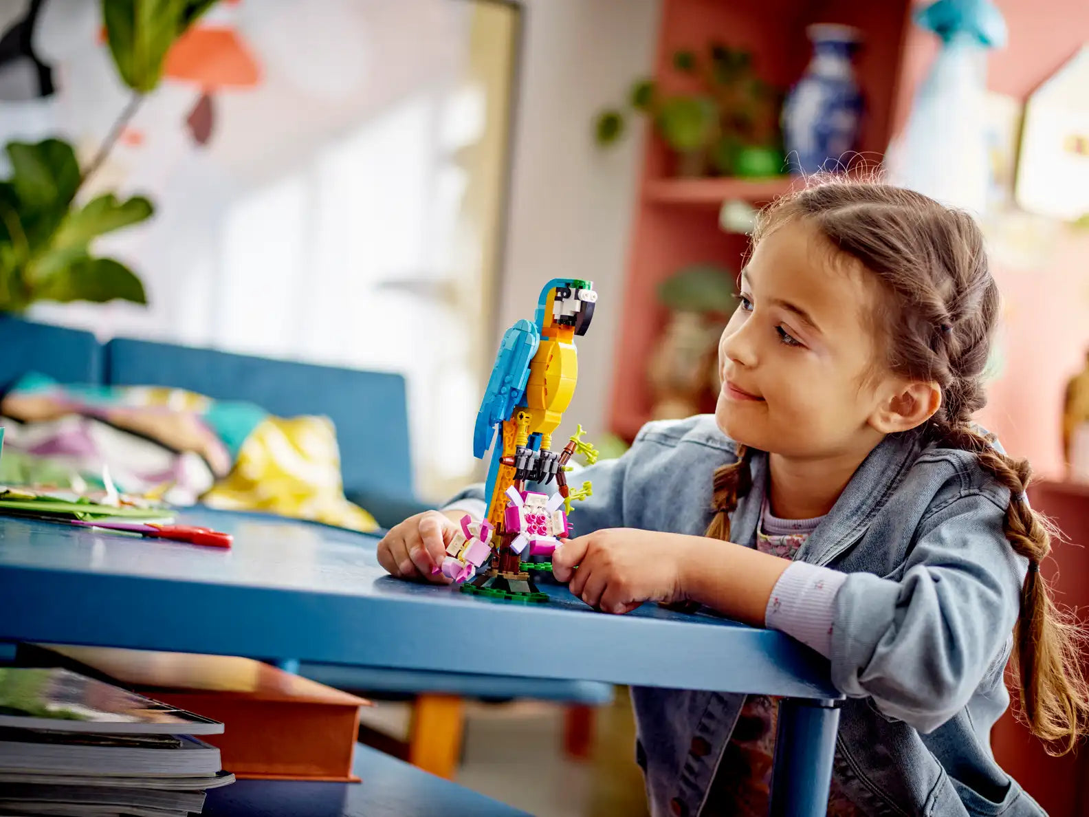 Compatible - Creator 3-in-1 - 31136 - Exotic Parrot - 253 Pieces