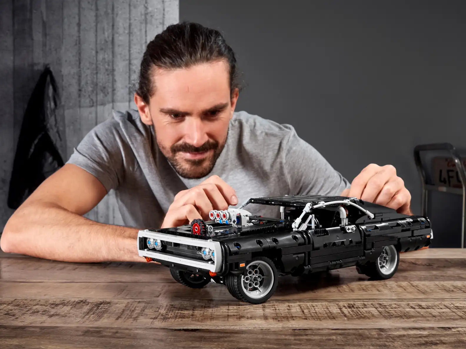 Compatible - Technic - 42111 - Dom's Dodge Charger - 1077 Pieces (Group Order Discount Not Applicable)
