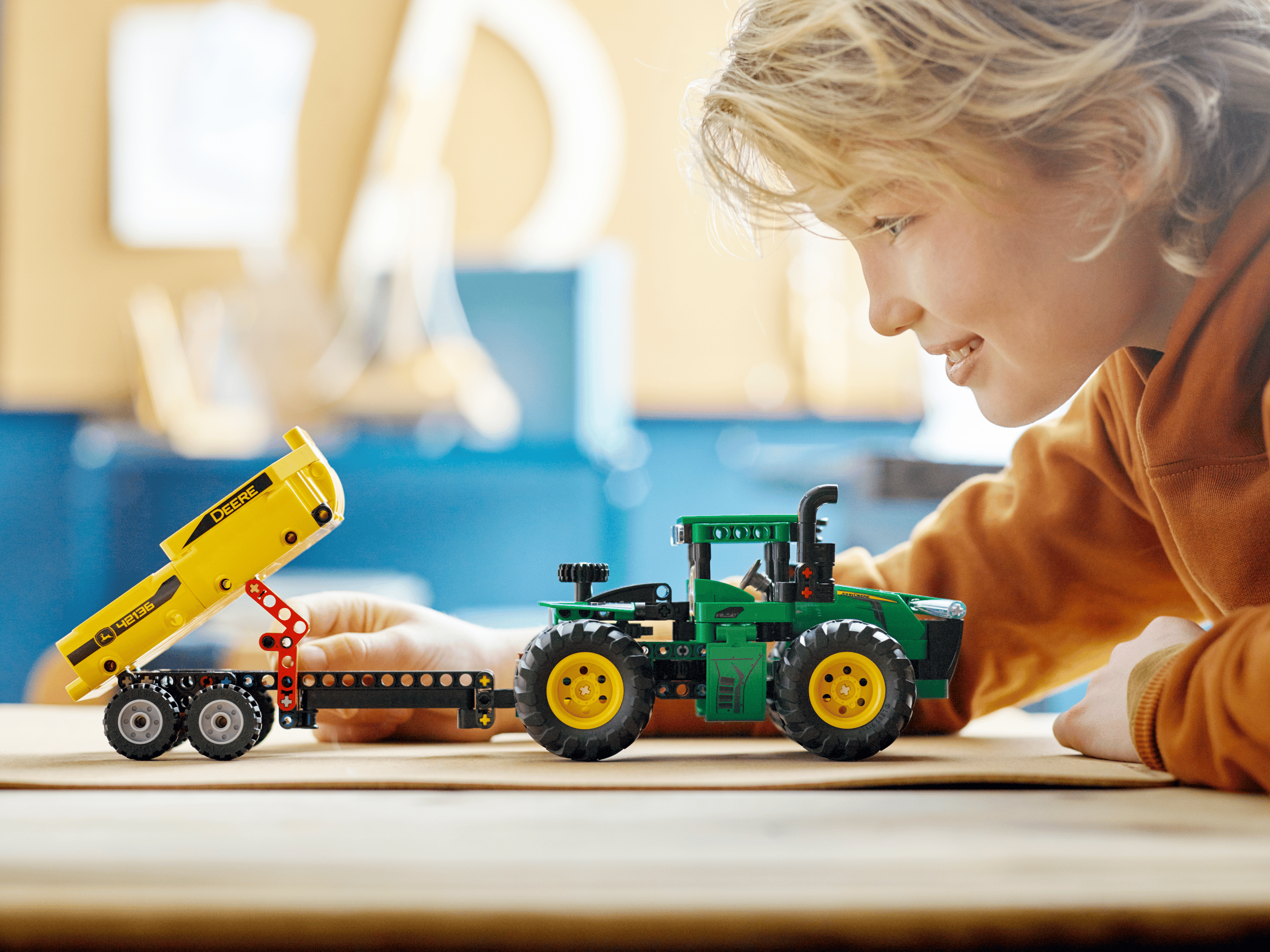 Compatible - Technic - 42136 - John Deere 9620R 4WD Tractor - 390 Pieces