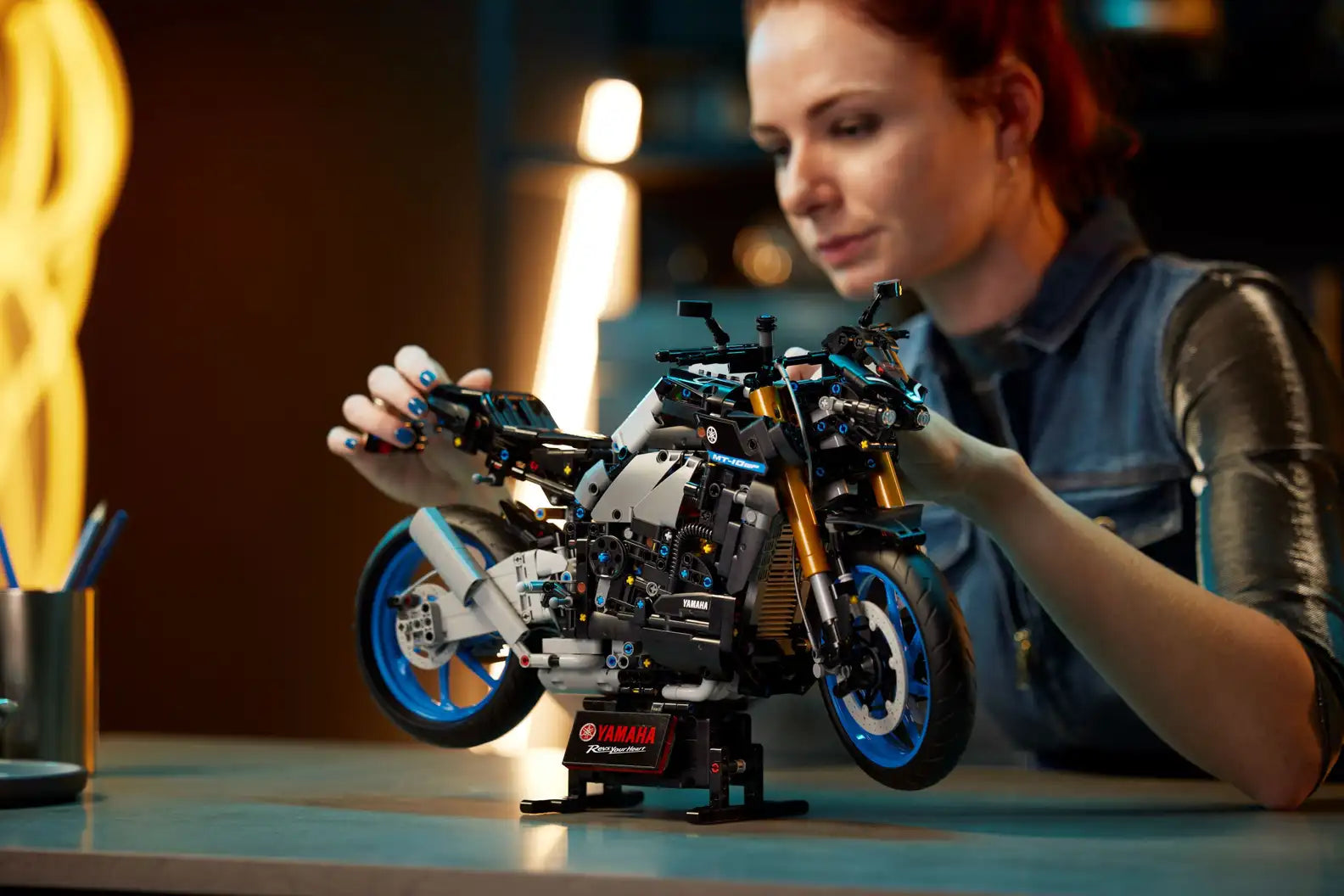 Compatible - Technic - 42159 - Yamaha MT-10 SP Motorcycle - 1478 Pieces