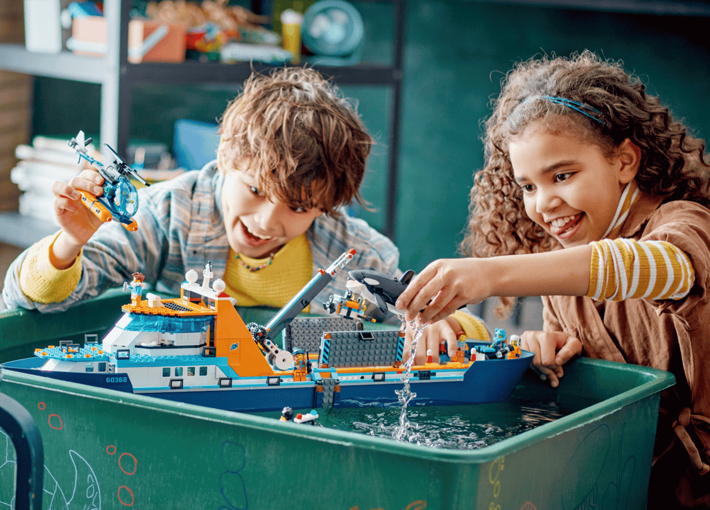 Compatible - City - 60368 - Arctic Explorer Ship - 815 Pieces