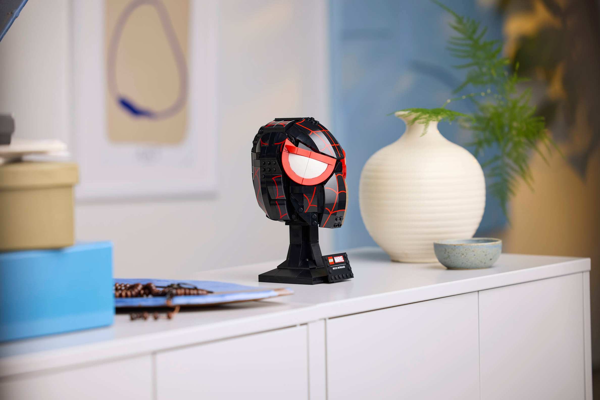 Compatible - Marvel - 76329 - Miles Morales’ Mask - 487 Pieces