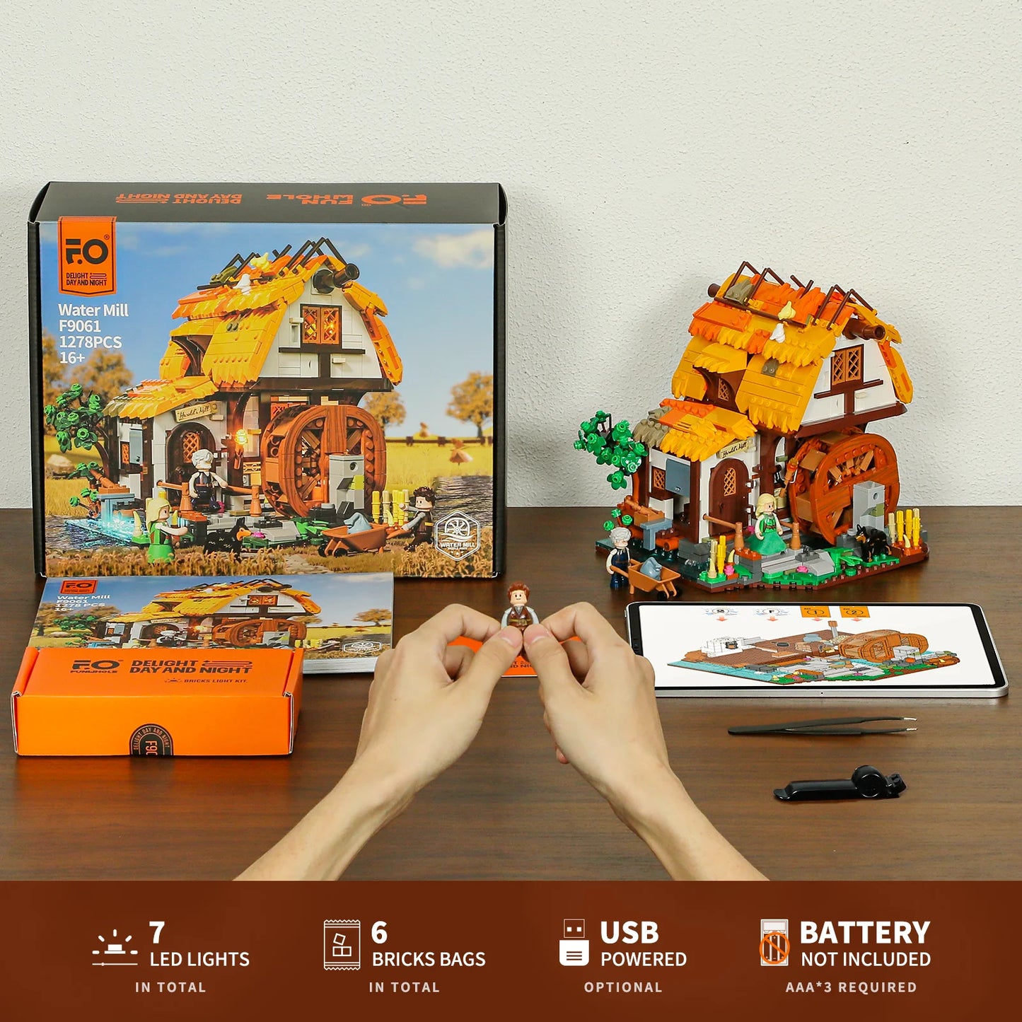 Funwhole/Lumibricks - F9061 - Medieval Water Mill - 1278 Pieces