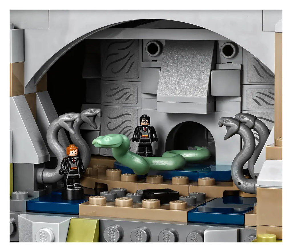 Compatible - Harry Potter - 71043 - Hogwarts Castle - 6020 Pieces