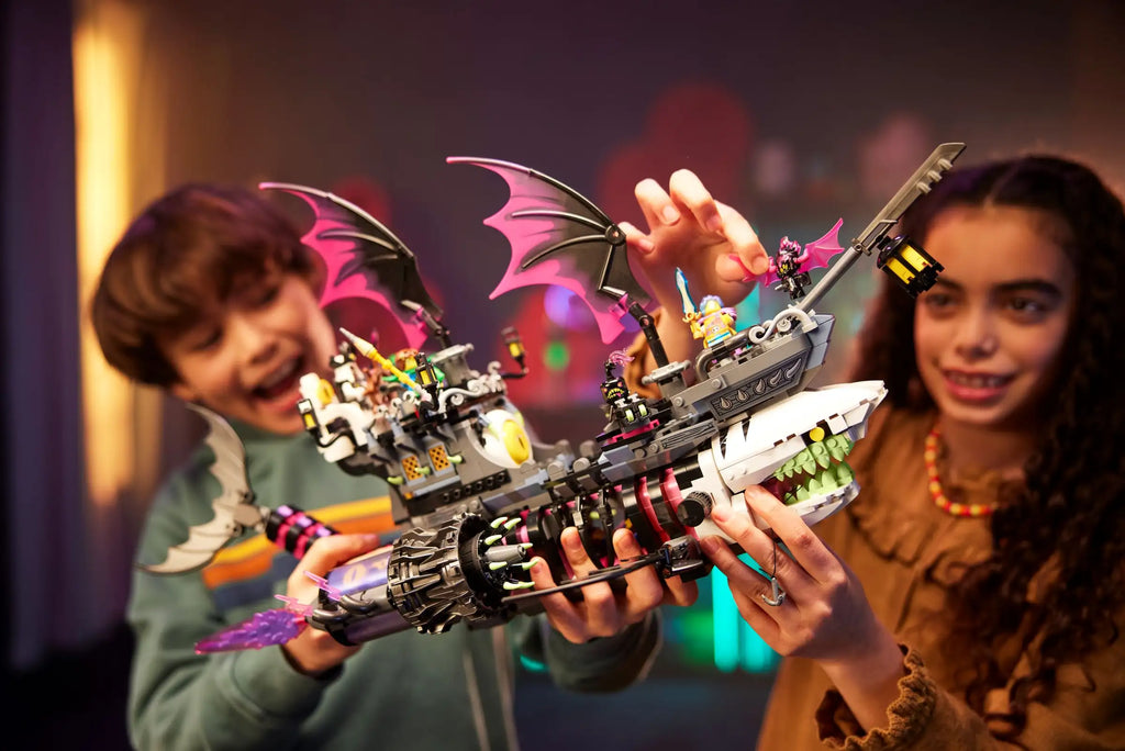 Compatible - Others - 71469 - Dreamz - Nightmare Shark Ship - 1389 Pieces