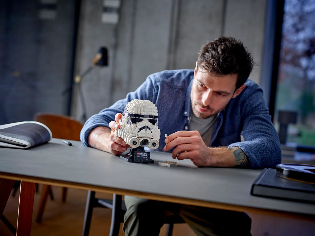 Compatible - Star Wars - 75276 - Stormtrooper Helmet - 647 Pieces