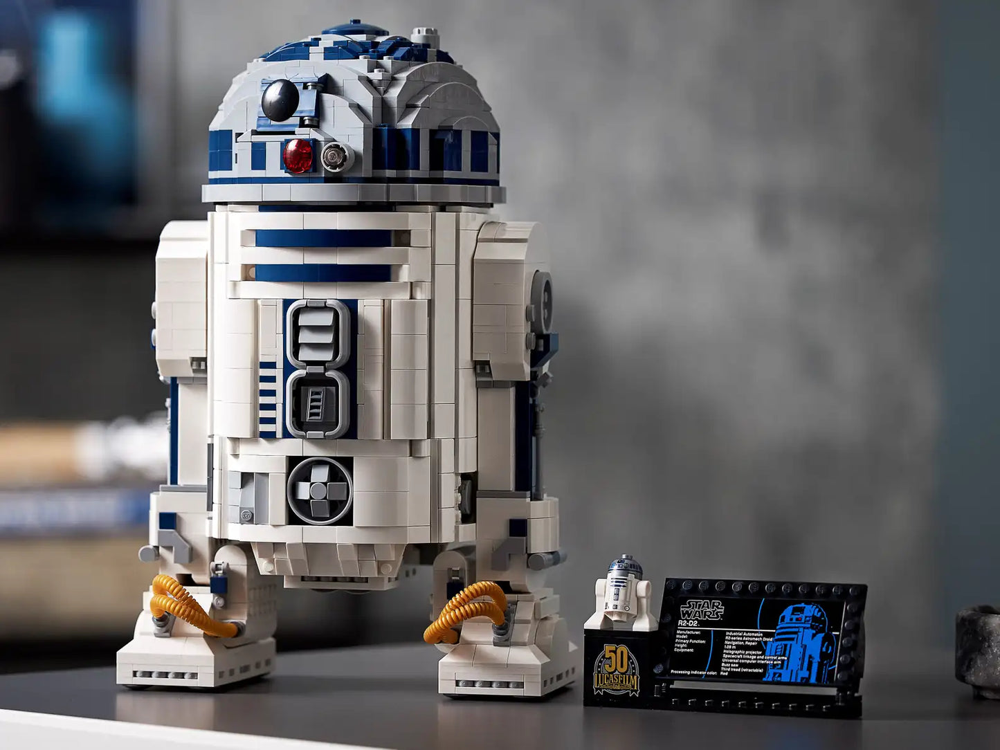 Compatible Star Wars R2-D2 UCS Edition