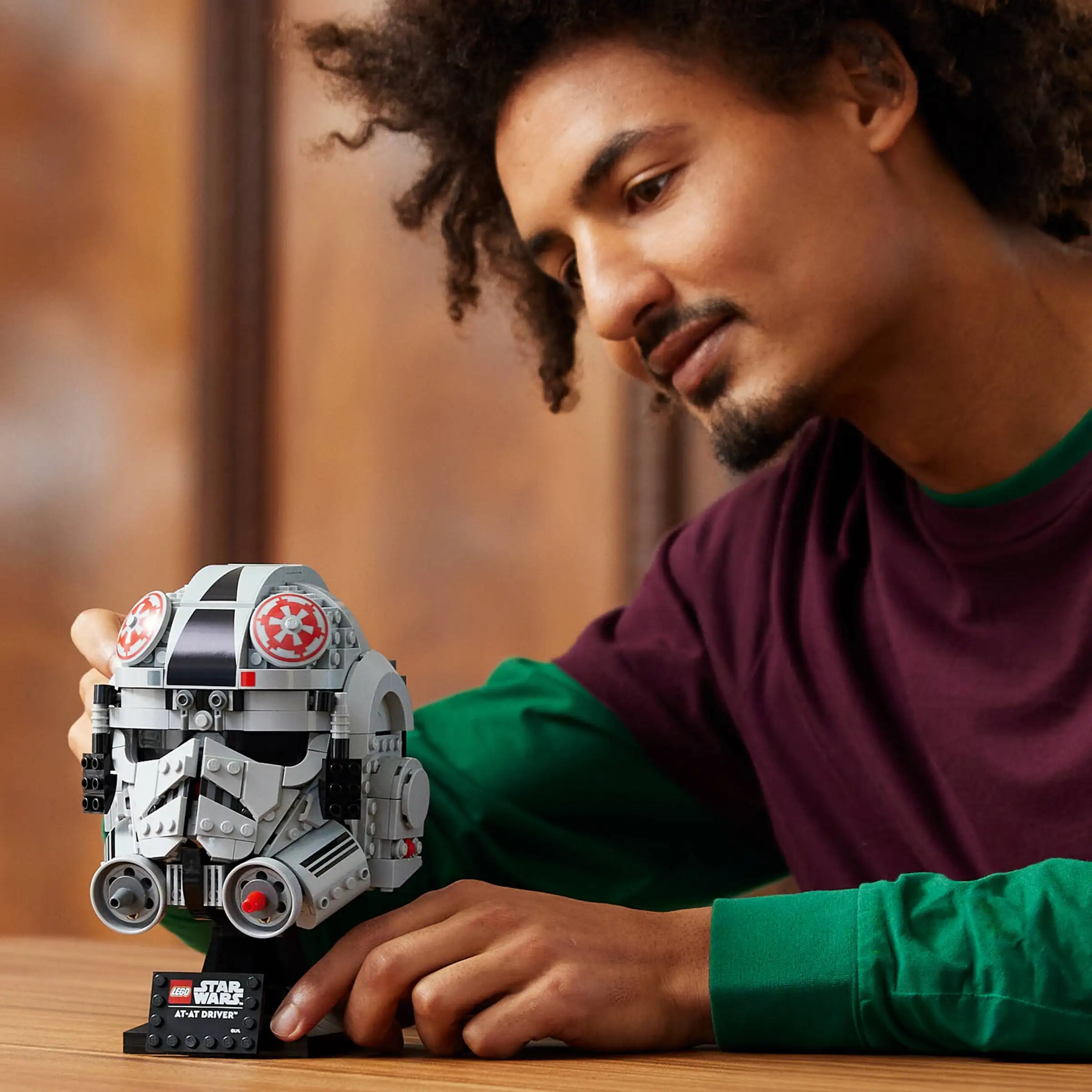 Compatible - Star Wars - 75429 - AT AT Driver Helmet - 730 Pieces