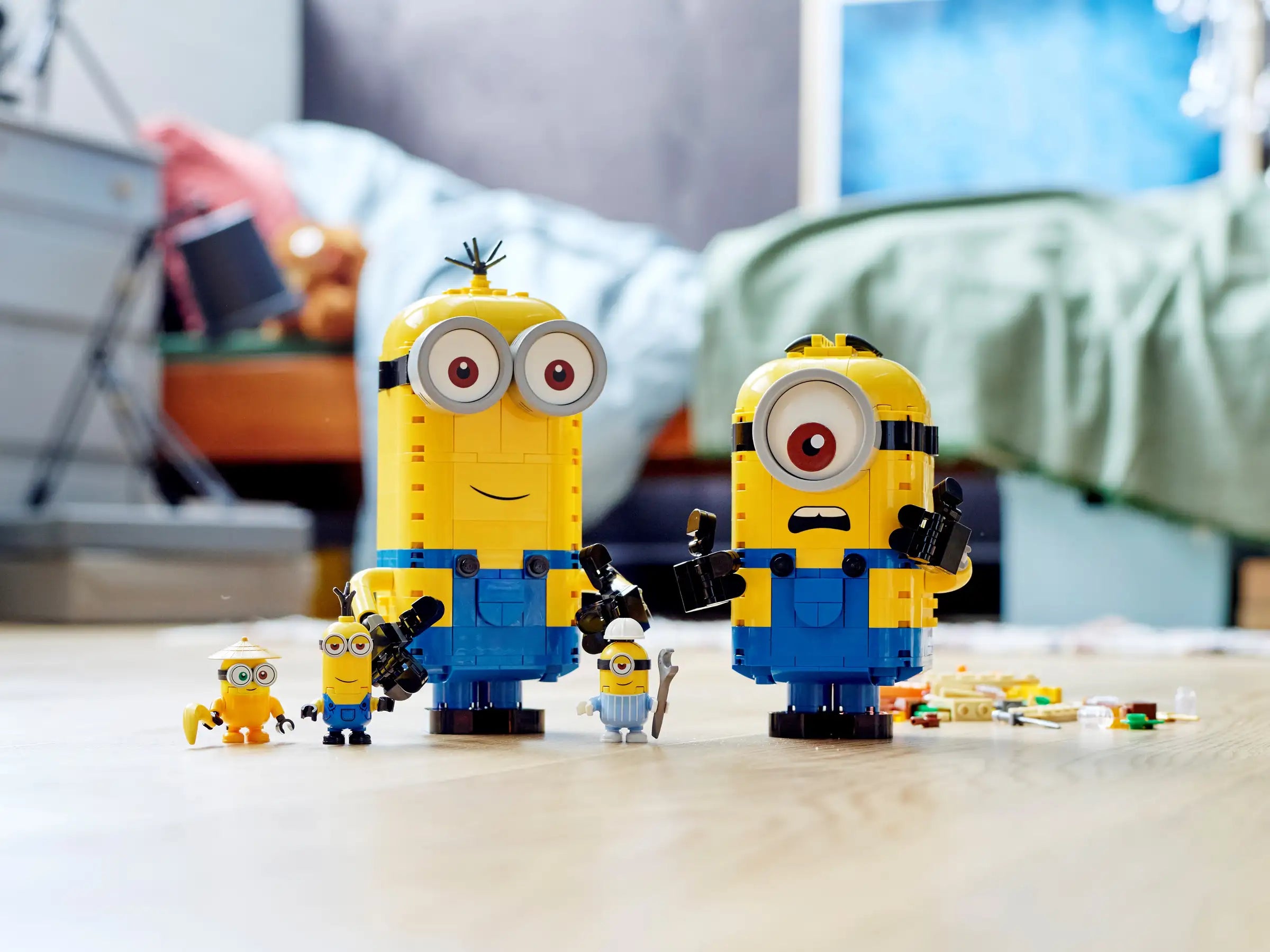 Compatible - Minions - 75551 - Brickbuilt Minions And Their Lair - 876 Pieces