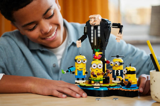 Compatible - 75582 - Brick-Built Gru And Minions - 839 Pieces