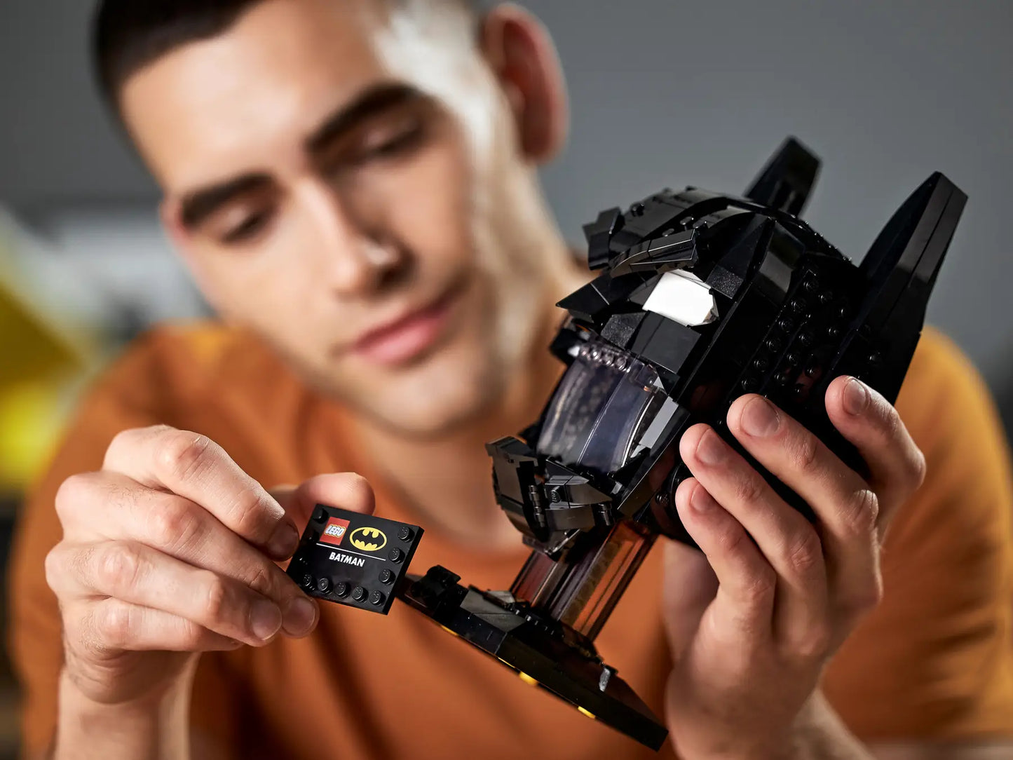 Compatible - 76812 - Batman - Batman's Cowl - 410 Pieces