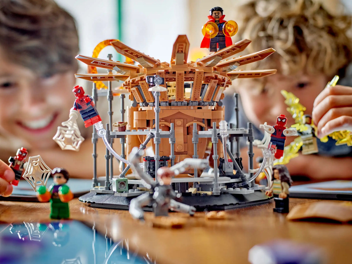 Compatible - 76261 - Spiderman - The Final Battle - 900 Pieces