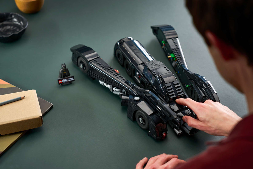 Compatible - Batman - 76355 - Batman Returns Batmobile - 2269 Pieces
