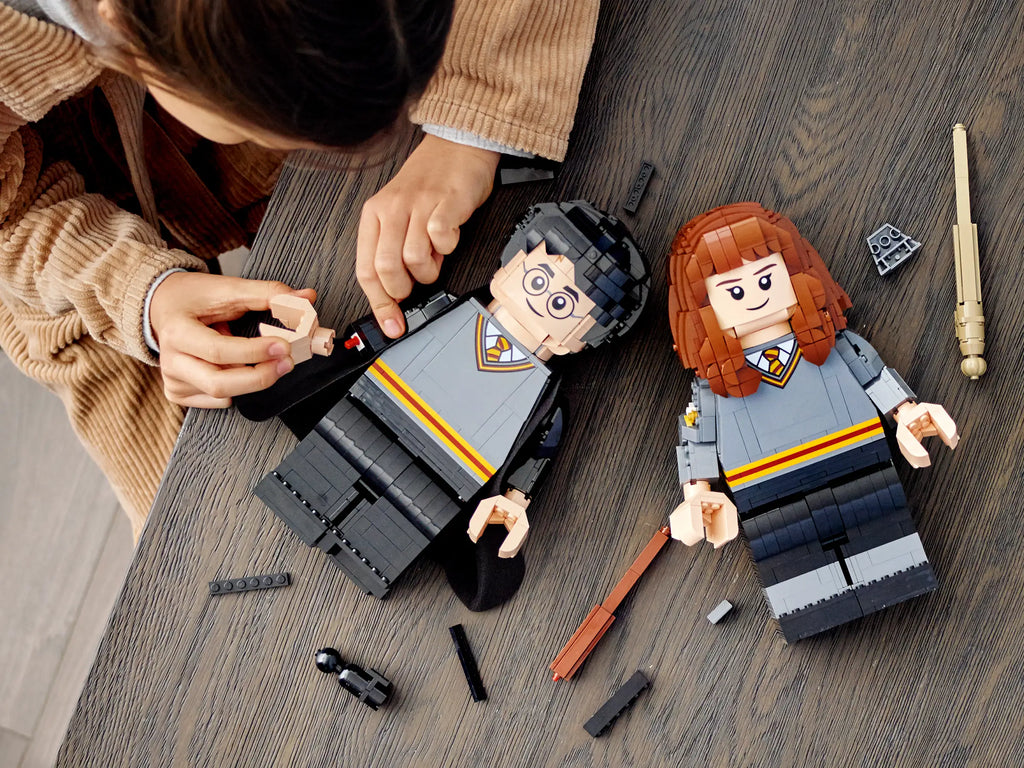 Compatible - Harry Potter - 76393 - Harry Potter And Hermione Granger - 1673 Pieces