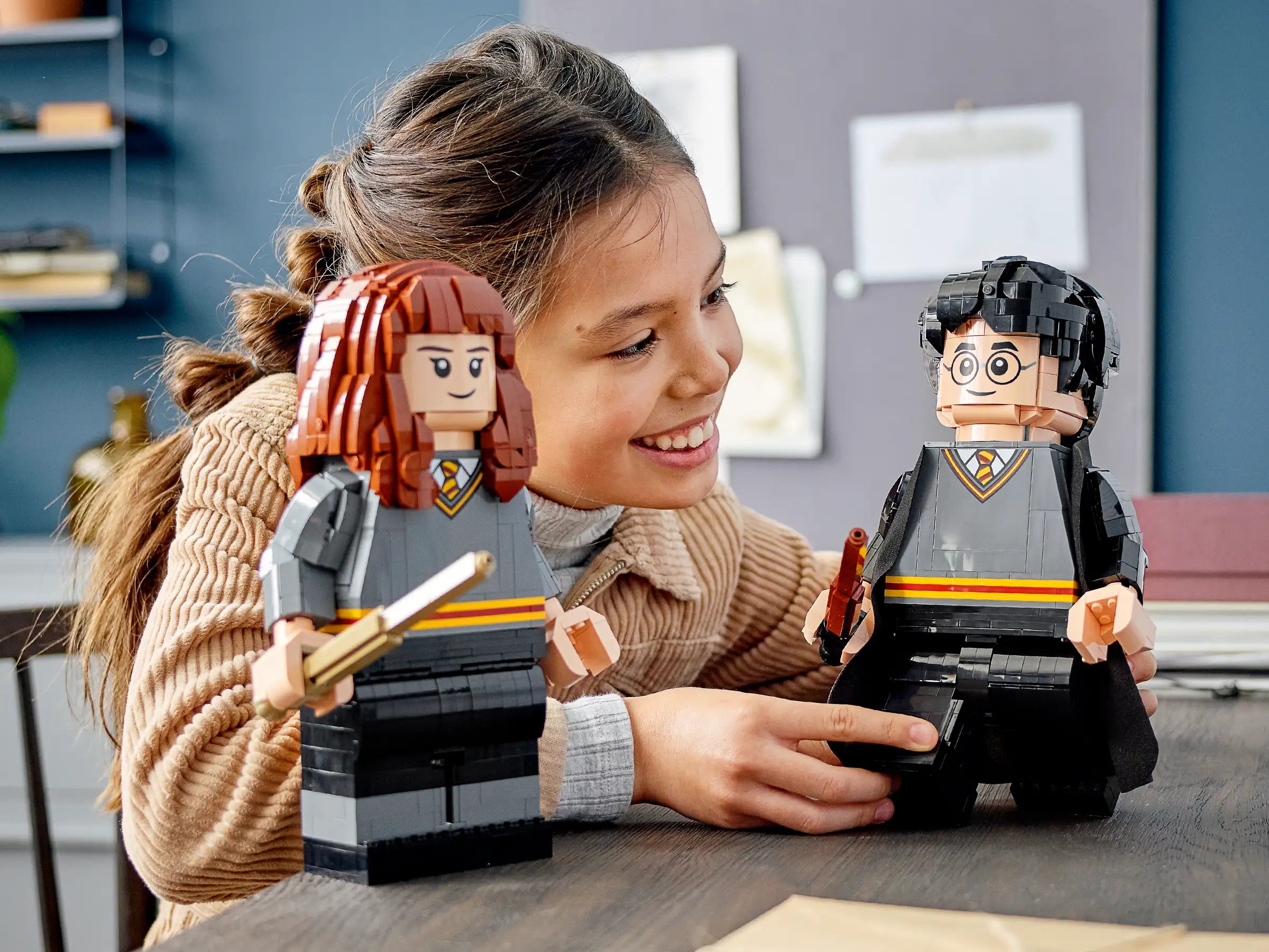 Compatible - Harry Potter - 76393 - Harry Potter And Hermione Granger - 1673 Pieces