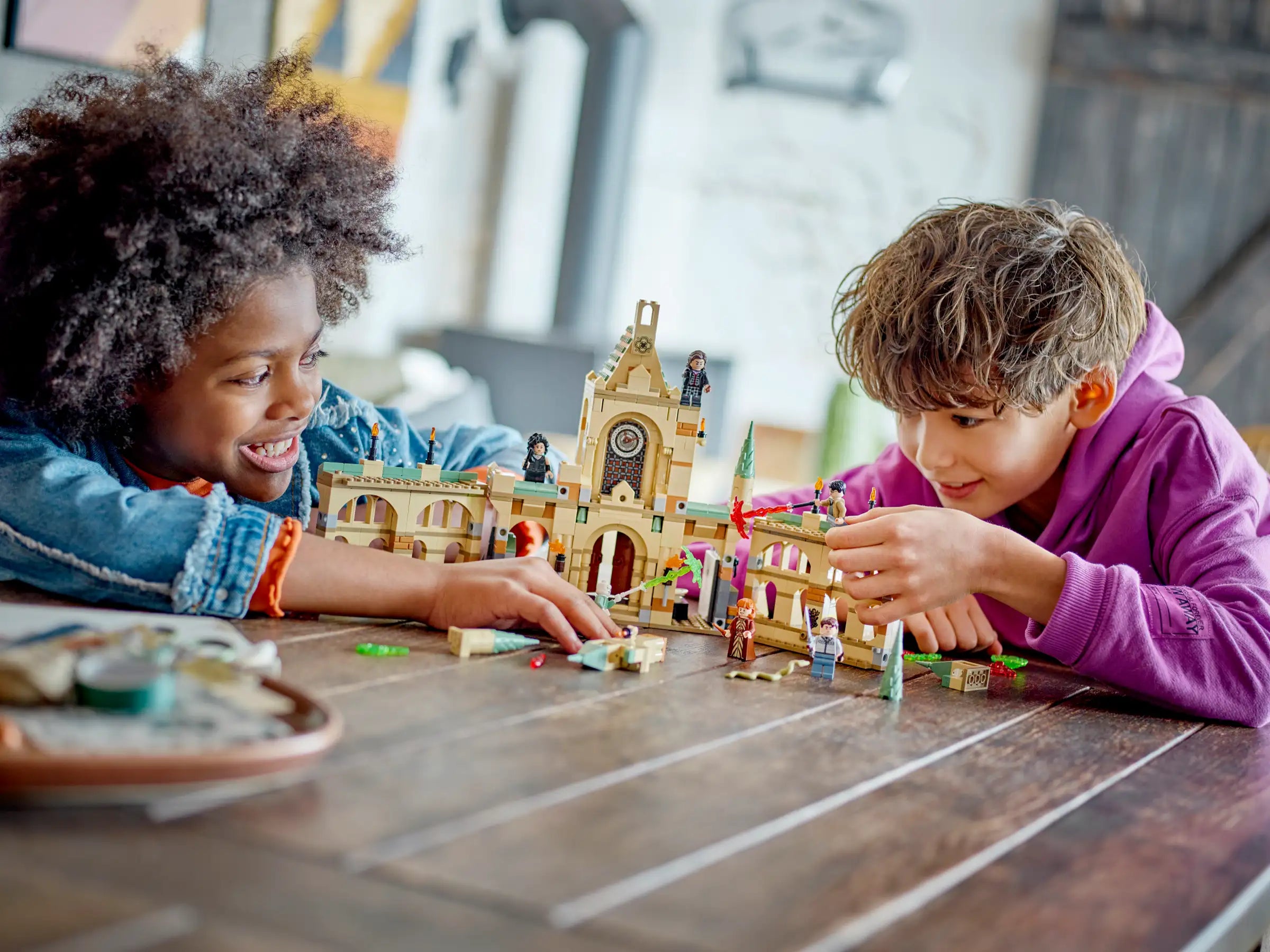 Compatible - Harry Potter - 76415 - The Battle of Hogwarts - 730 Pieces