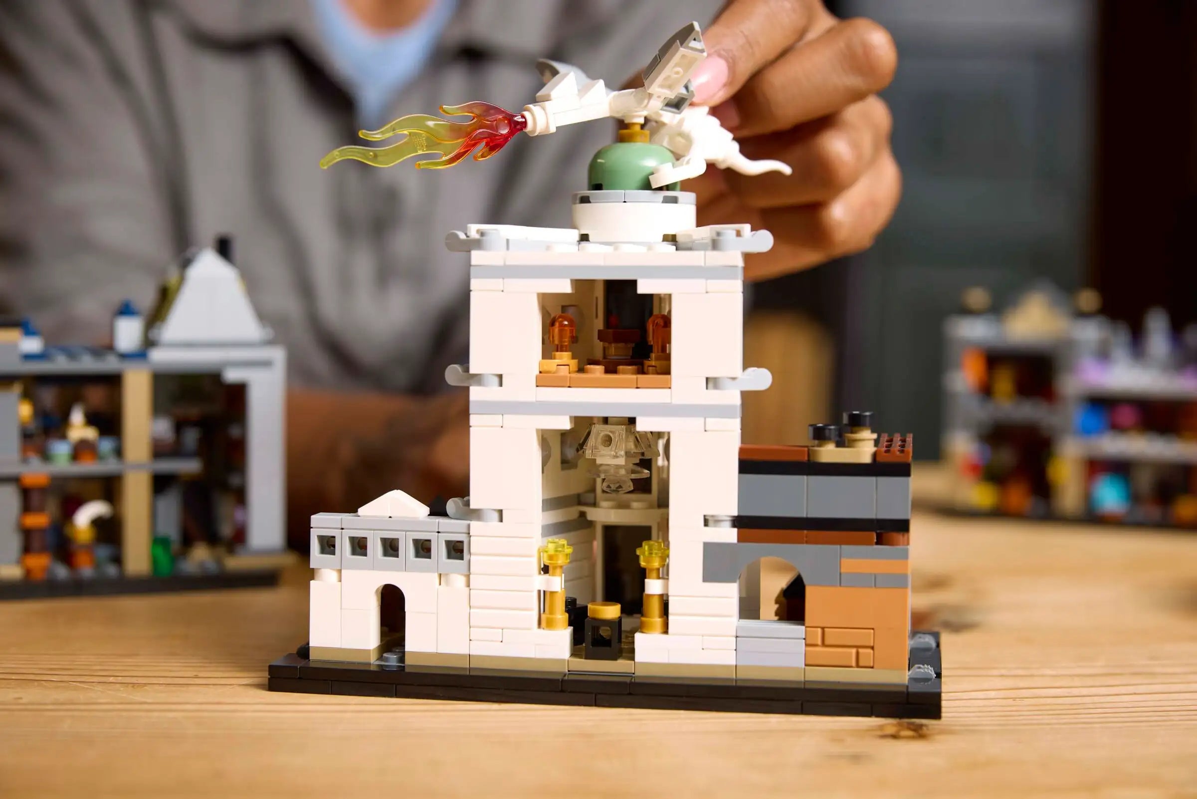 Compatible - Harry Potter - 76444 - Diagon Alley Wizarding Shops - 2750 Pieces