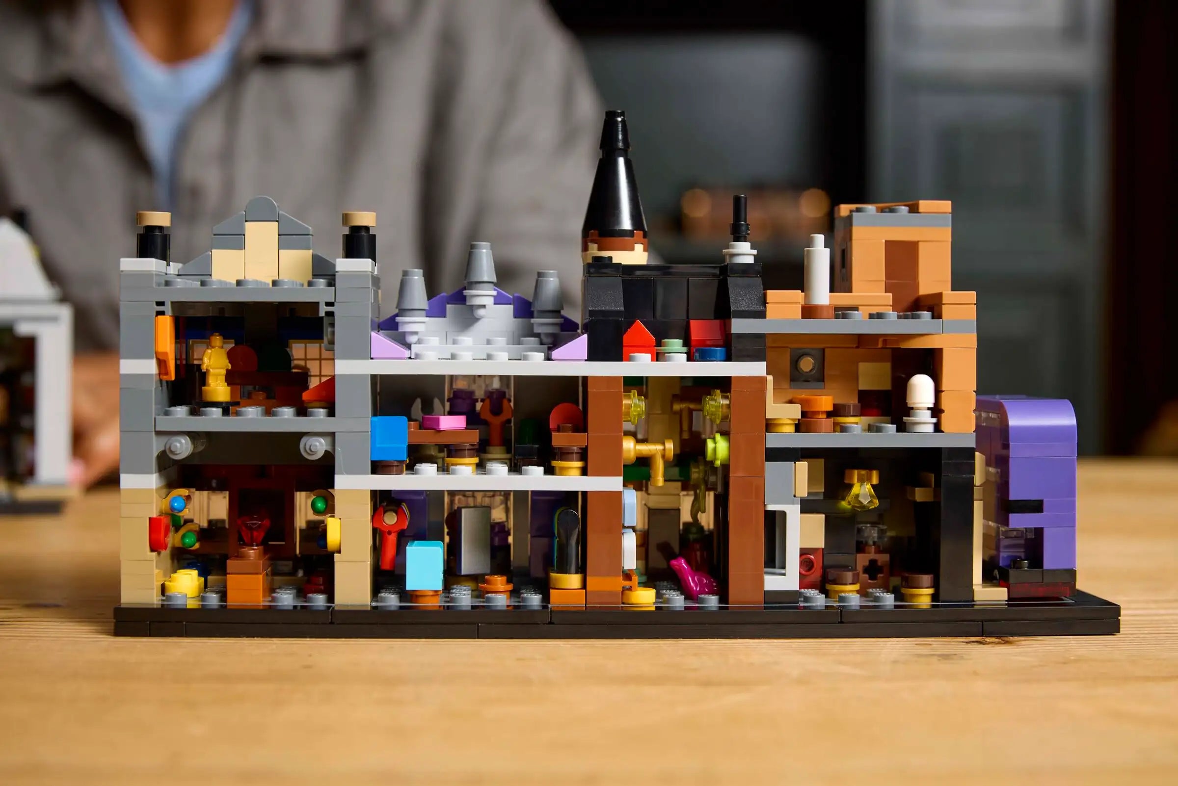 Compatible - Harry Potter - 76444 - Diagon Alley Wizarding Shops - 2750 Pieces