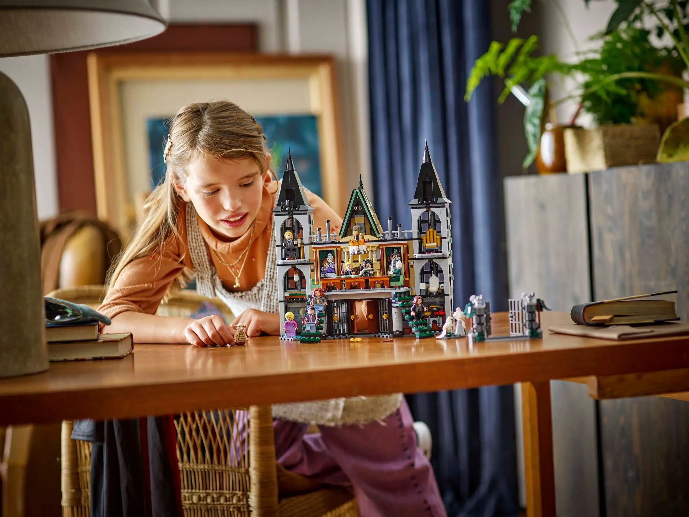 Compatible - Harry Potter - 76453 - The Malfoy Manor - 1601 Pieces
