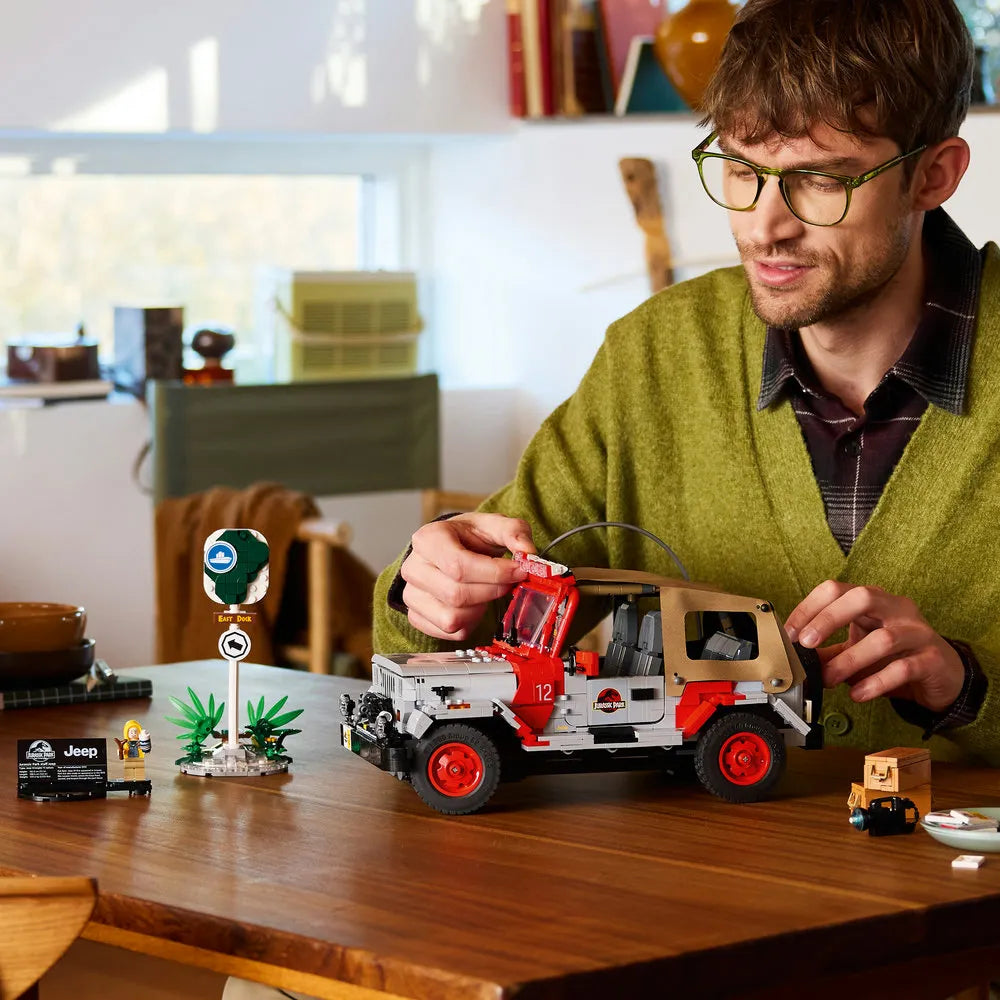 Compatible - 77984 - Jurassic Park Jeep Wrangler - 1924 Pieces